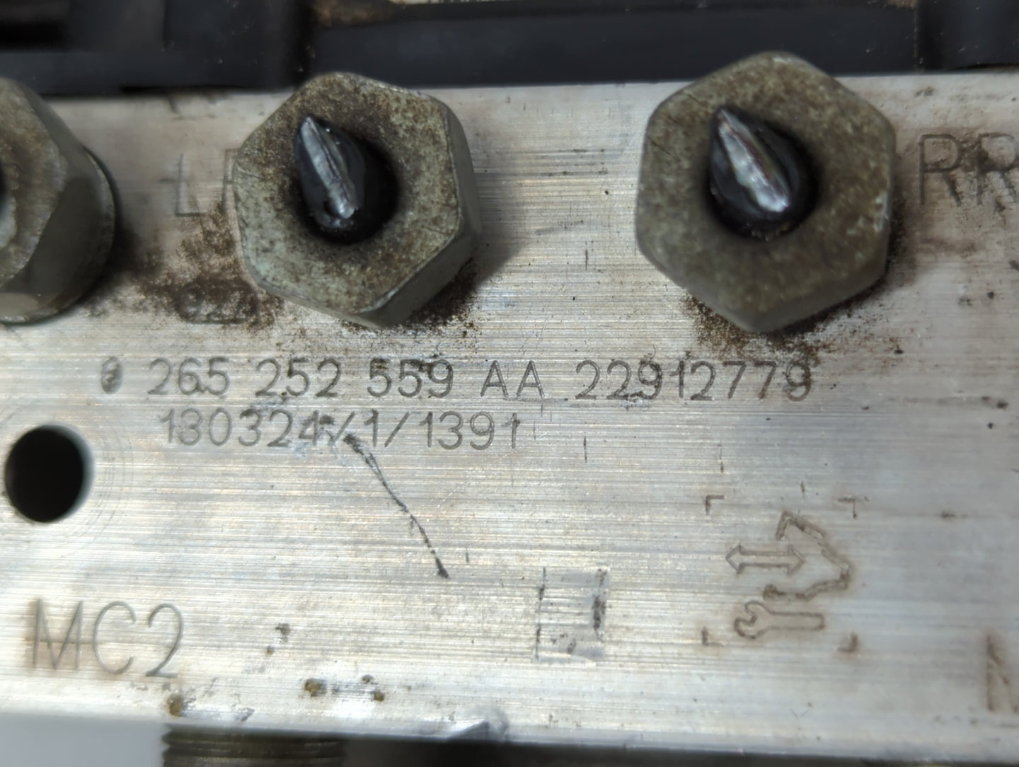 2012-2017 Buick Enclave ABS Pump Control Module Replacement P/N:22912779 Fits Fits 2012 2013 2014 2015 2016 2017 OEM Used Au