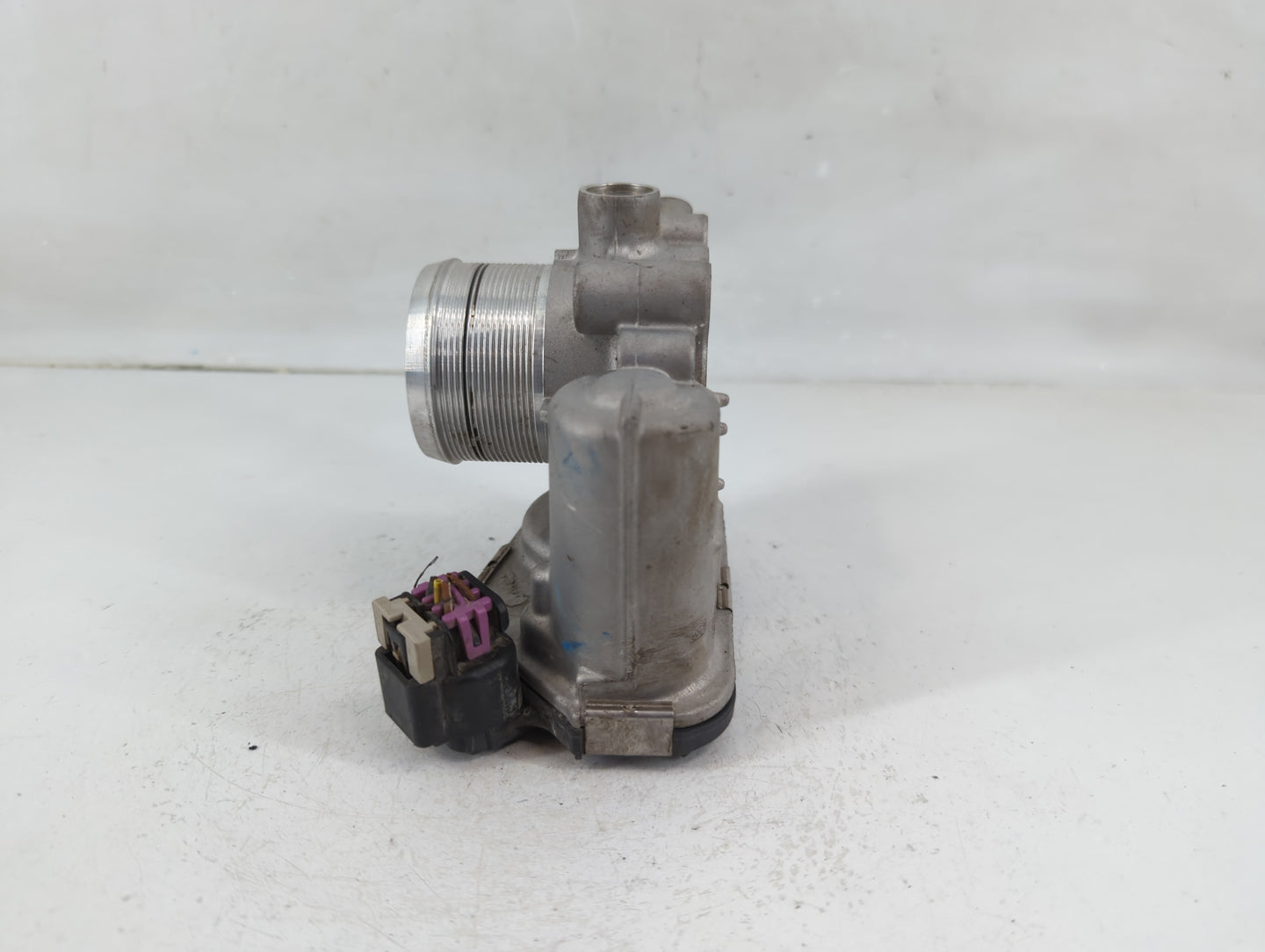 2013-2021 Buick Encore Throttle Body P/N:55581662 Fits Fits 2011 2012 2013 2014 2015 2016 2017 2018 2019 2020 2021 OEM Used 