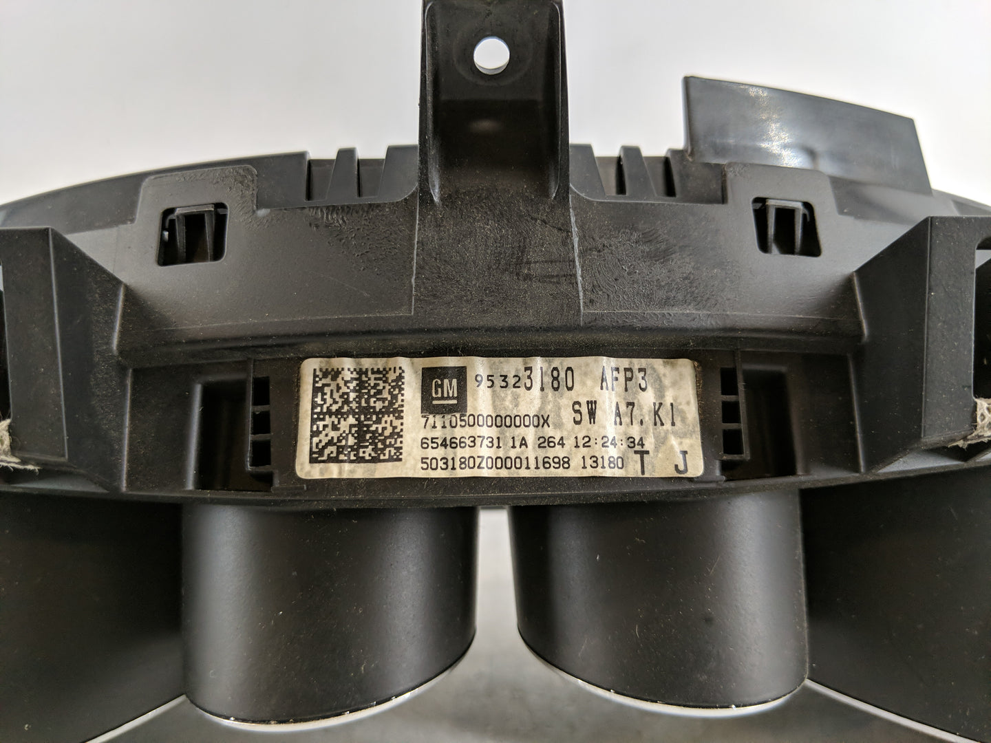 2013 Buick Encore Instrument Cluster Speedometer Gauges P/N:95323180 Fits OEM Used Auto Parts - Oemusedautoparts1.com