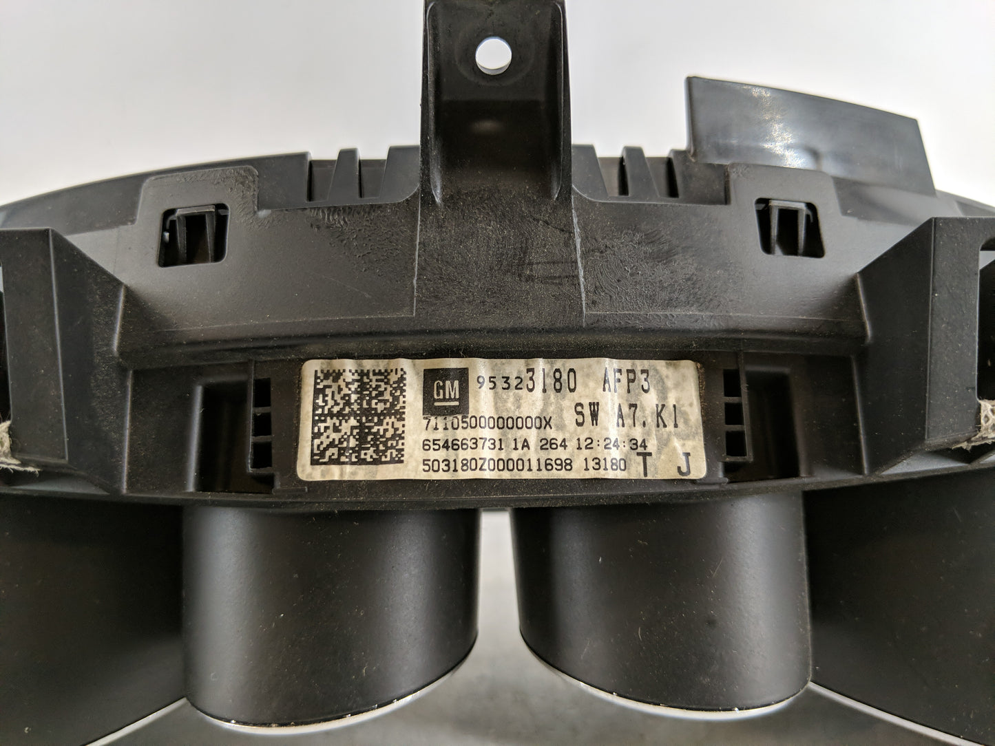 2013 Buick Encore Instrument Cluster Speedometer Gauges P/N:95323180 Fits OEM Used Auto Parts - Oemusedautoparts1.com