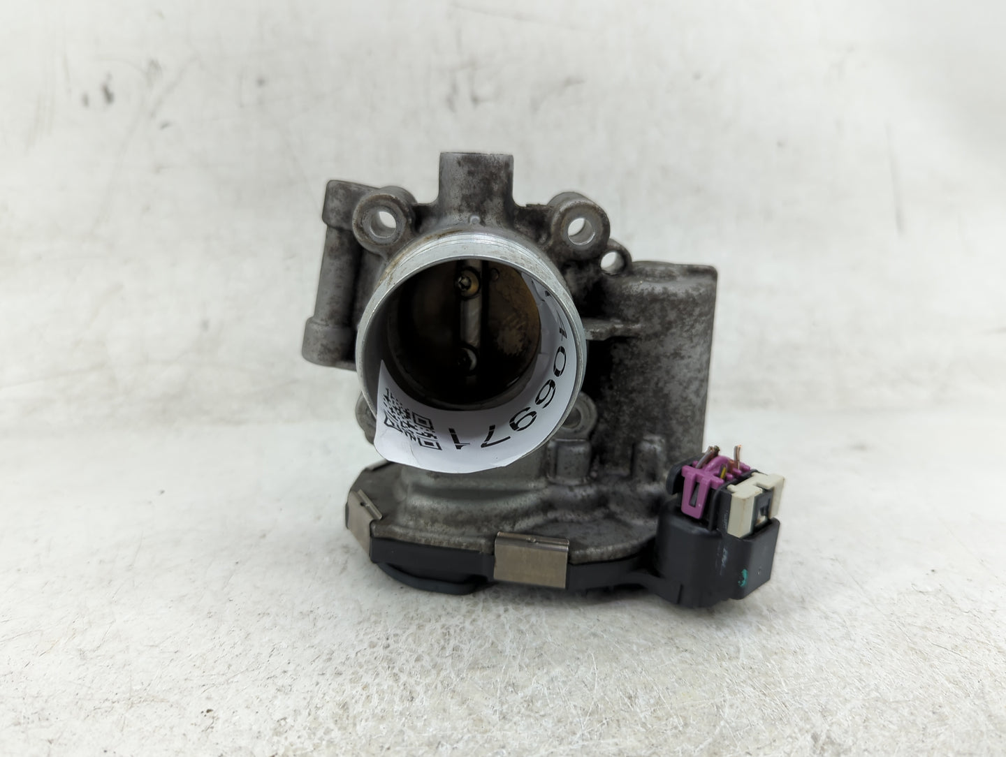 2013-2021 Buick Encore Throttle Body P/N:55581662 Fits Fits 2011 2012 2013 2014 2015 2016 2017 2018 2019 2020 2021 OEM Used 