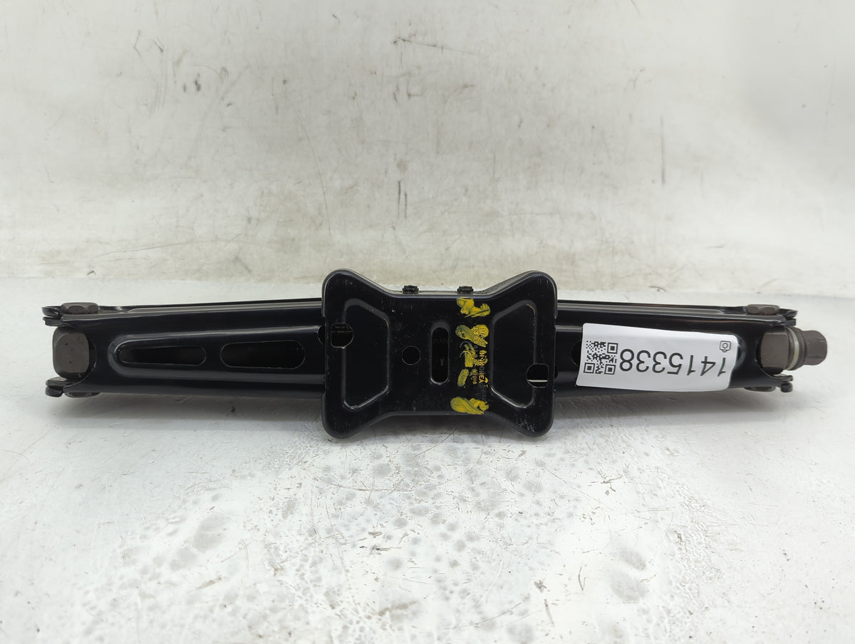 2013 Buick Encore Spare Scissor Car Jack 1415338 - Oemusedautoparts1.com