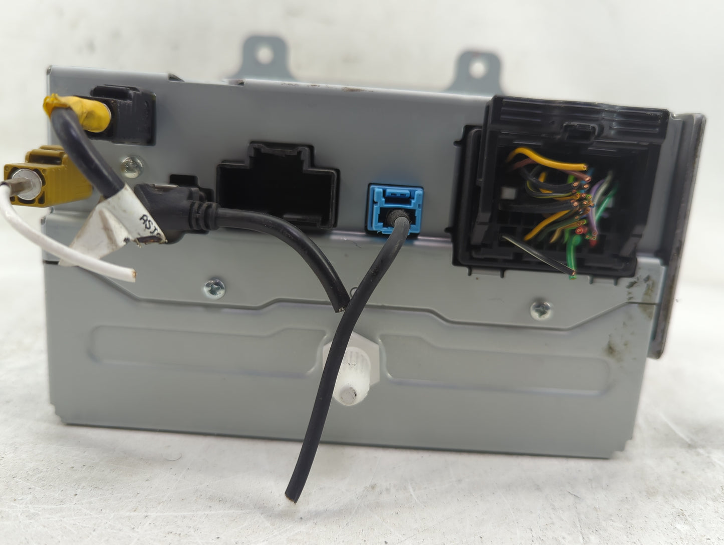 2013-2014 Buick Encore Radio AM FM Cd Player Receiver Replacement P/N:95298147 GA-130-COLR-NS Fits Fits 2013 2014 OEM Used A