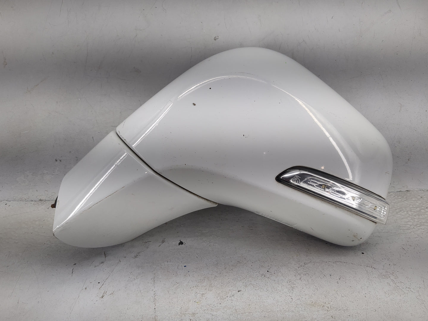 2014-2016 Buick Encore Passenger Side View Mirror - Right Door Mirror OEM Used - Oemusedautoparts1.com