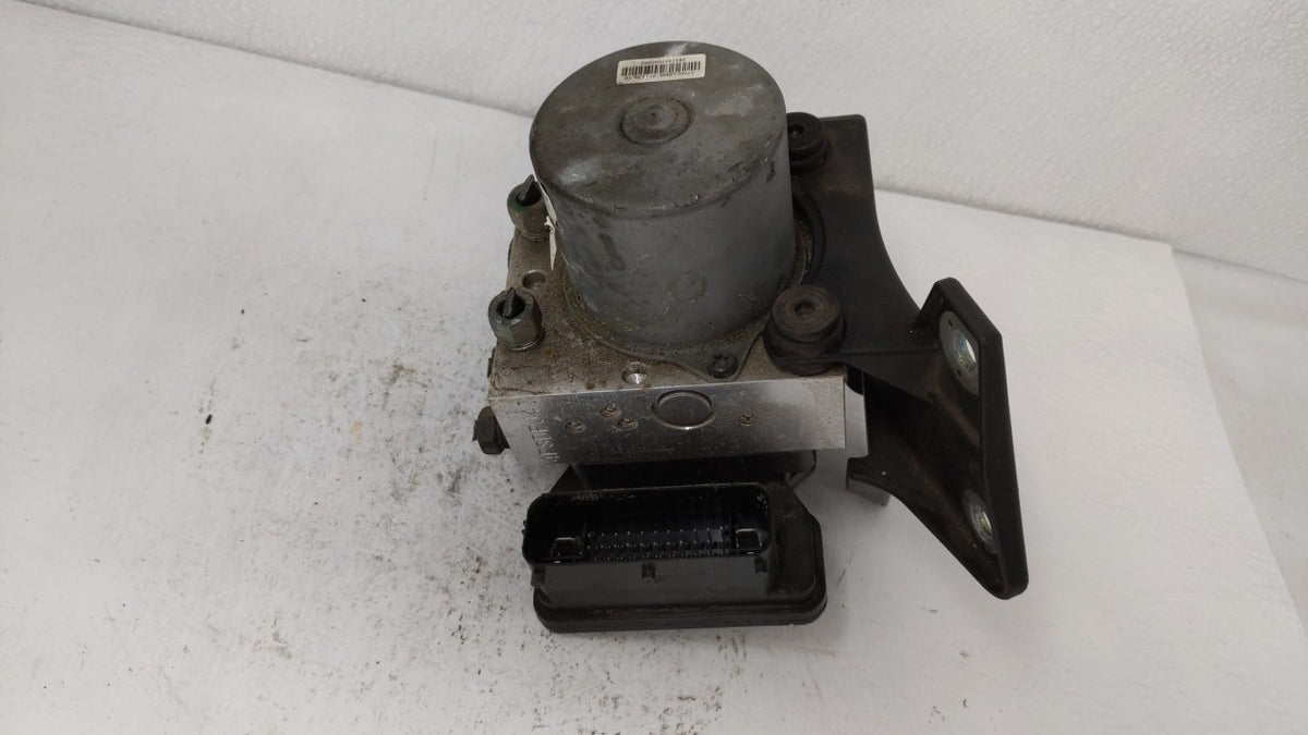 2013 Buick Encore Anti-Lock Brake ABS Pump Module Actuator OEM P/N:95281717 Fits OEM Used Auto Parts - Oemusedautoparts1.com