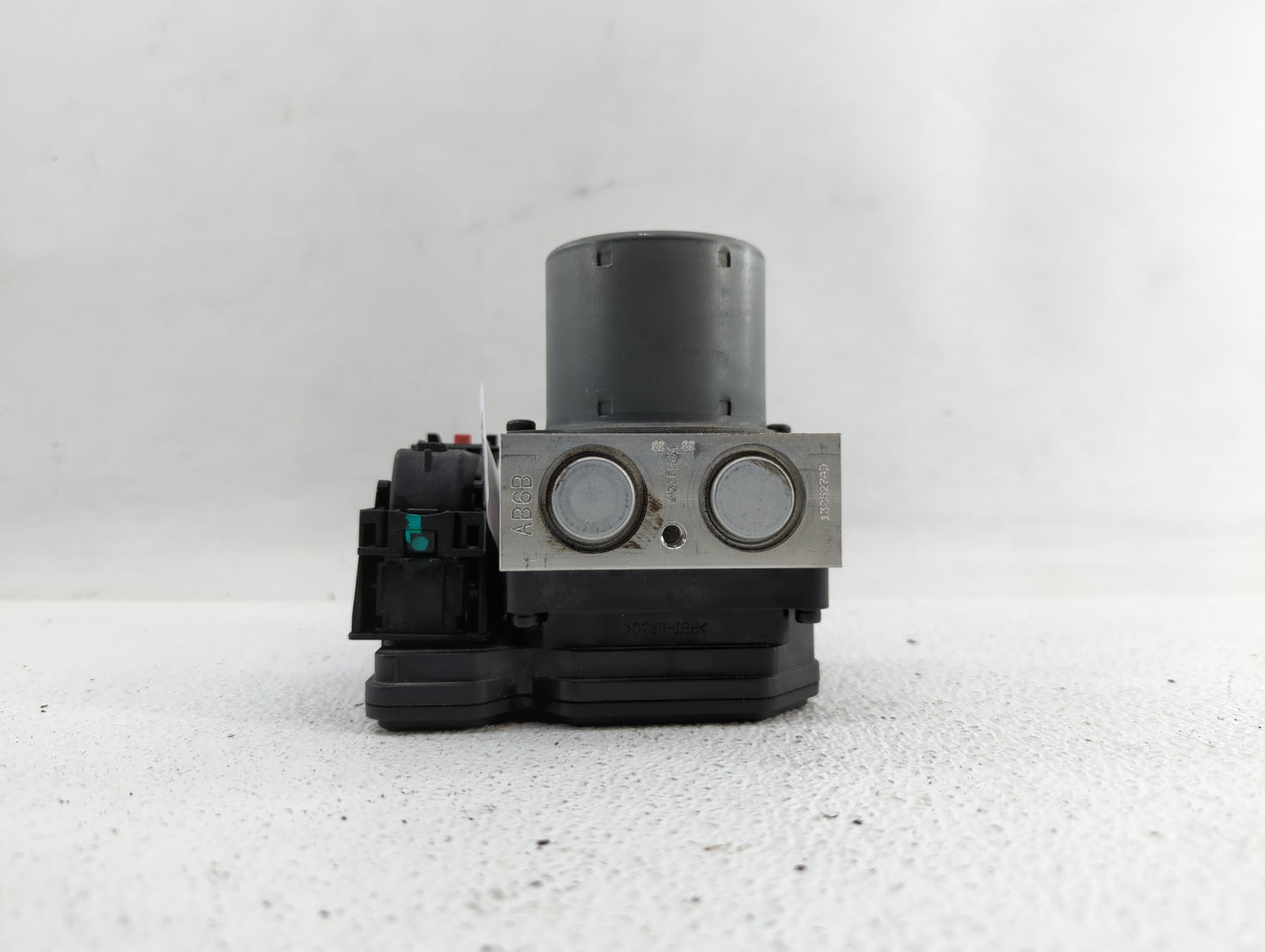 2013 Buick Encore ABS Pump Control Module Replacement P/N:95281717 Fits OEM Used Auto Parts - Oemusedautoparts1.com