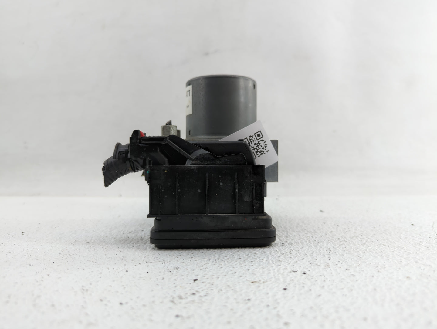 2013 Buick Encore ABS Pump Control Module Replacement P/N:95281717 Fits OEM Used Auto Parts - Oemusedautoparts1.com