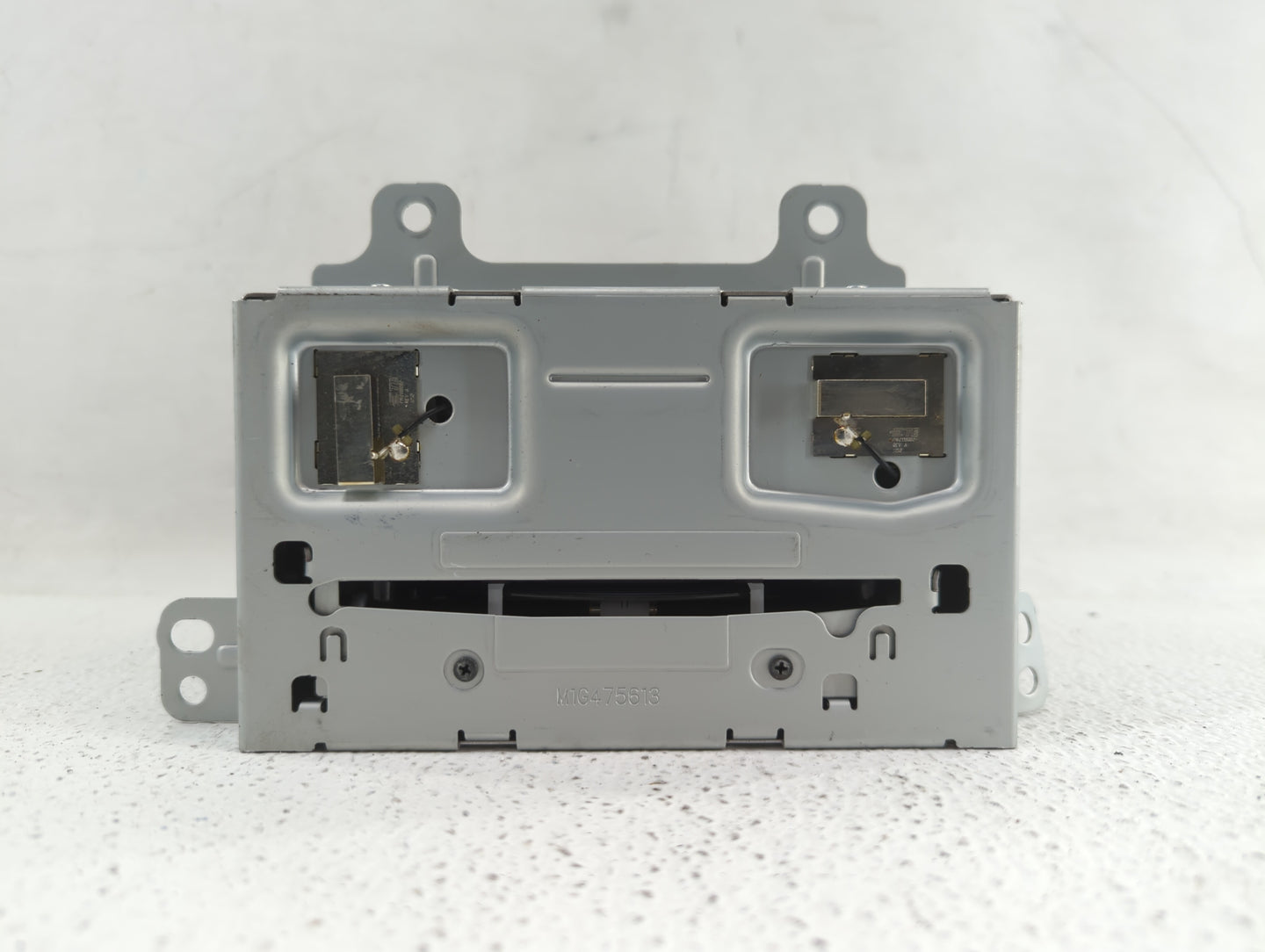 2013-2014 Buick Encore Am Fm Cd Player Radio Receiver - Oemusedautoparts1.com