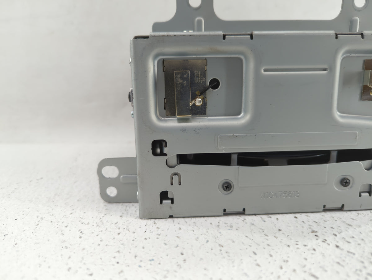 2013-2014 Buick Encore Am Fm Cd Player Radio Receiver 337689 - Oemusedautoparts1.com