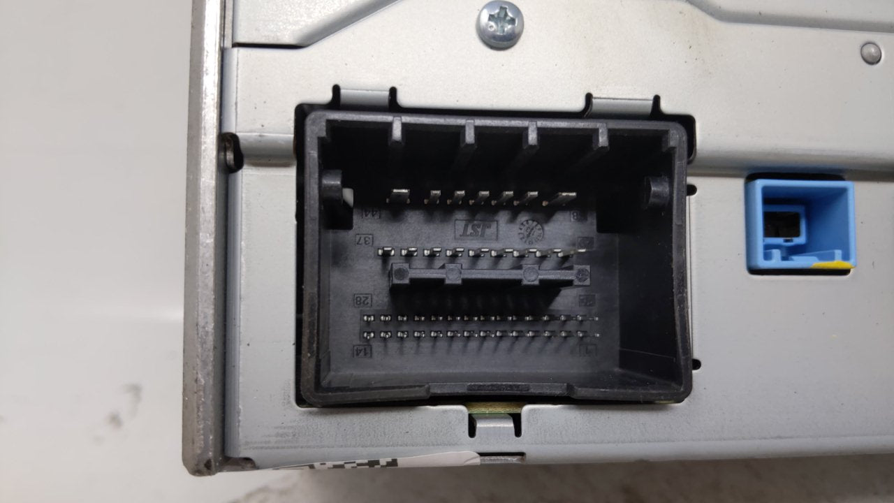 2013-2014 Buick Encore Am Fm Cd Player Radio Receiver - Oemusedautoparts1.com