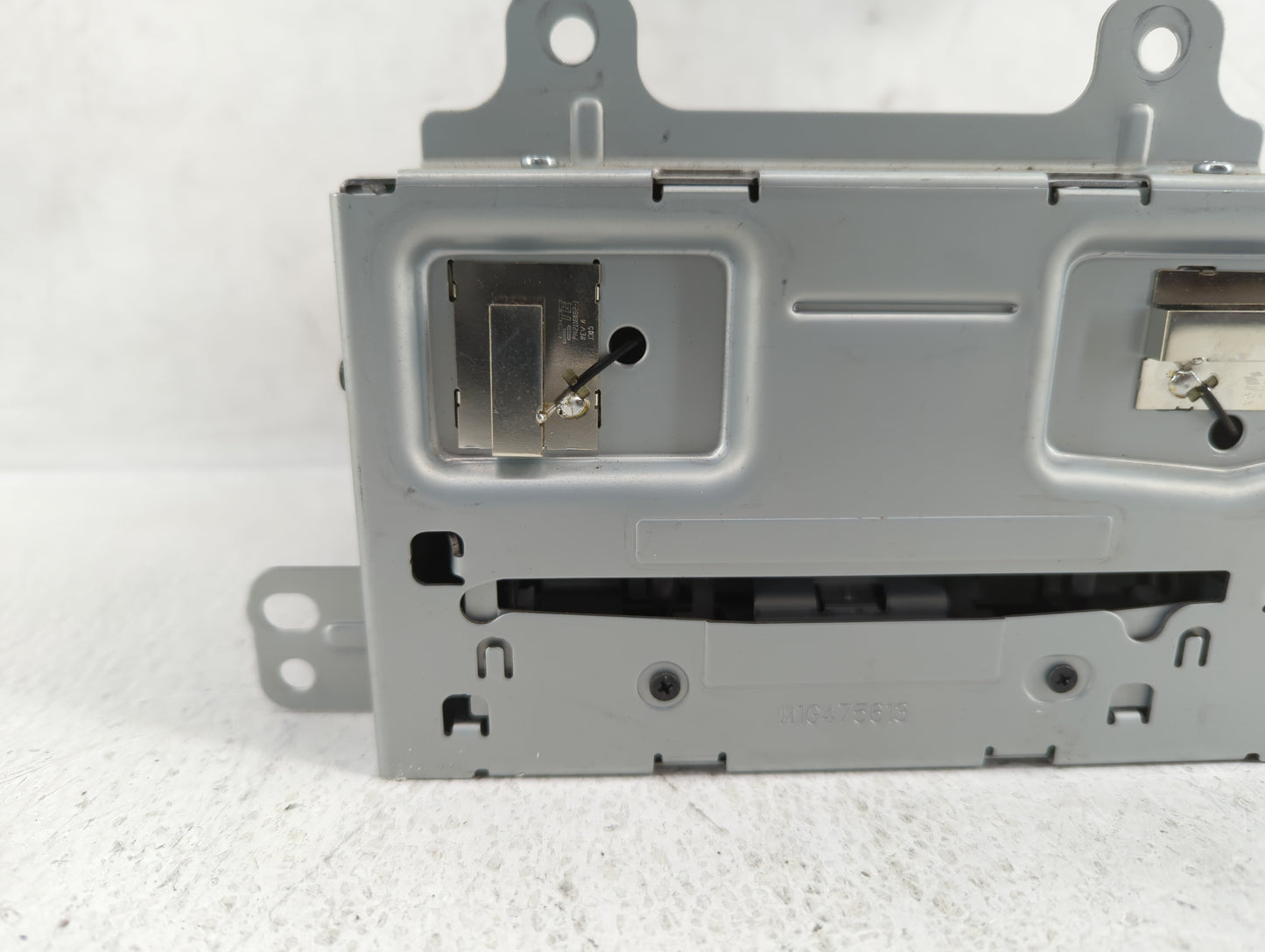 2013-2014 Buick Encore Am Fm Cd Player Radio Receiver - Oemusedautoparts1.com