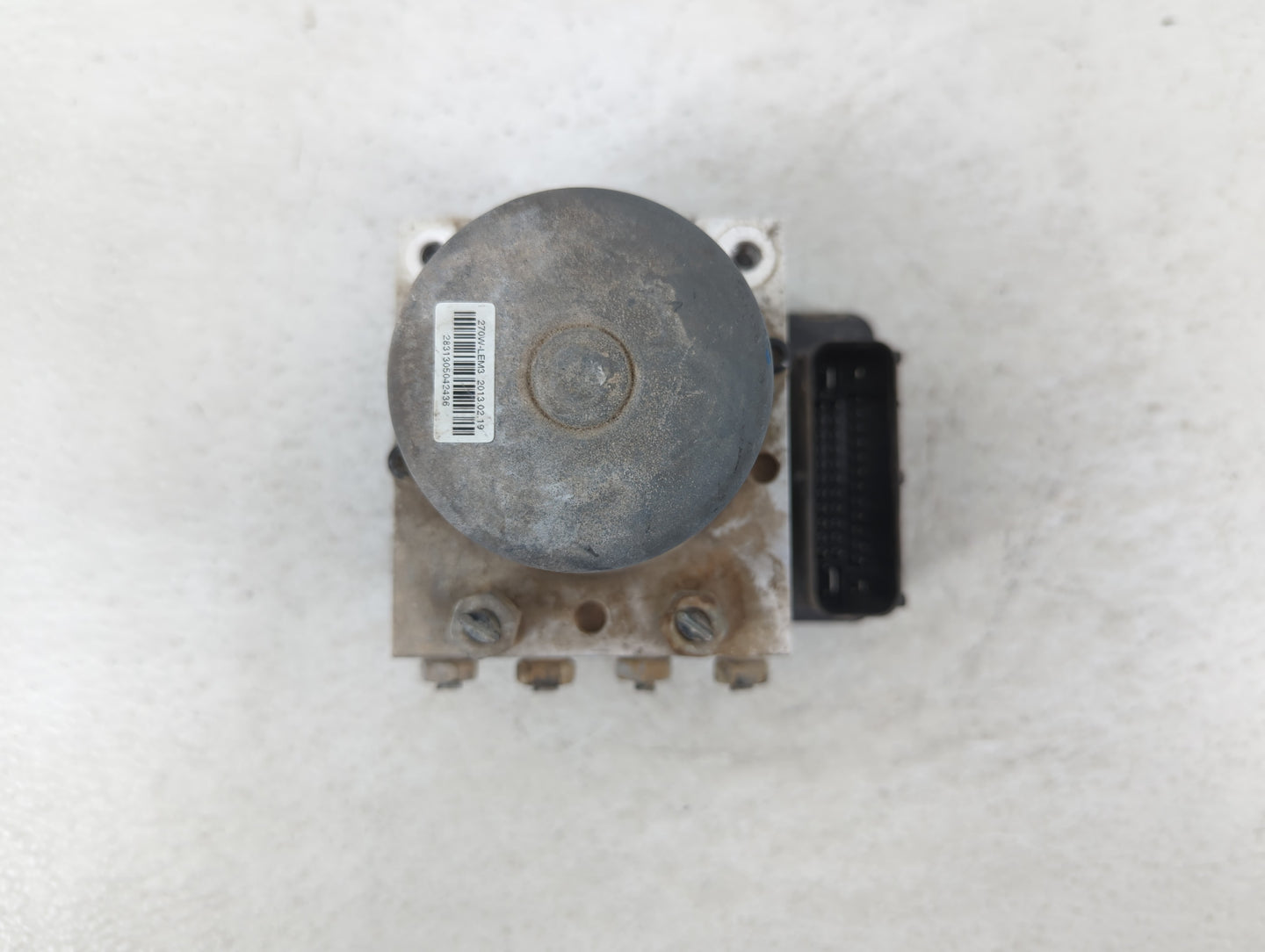 2013 Buick Encore ABS Pump Control Module Replacement P/N:95281717 Fits OEM Used Auto Parts - Oemusedautoparts1.com