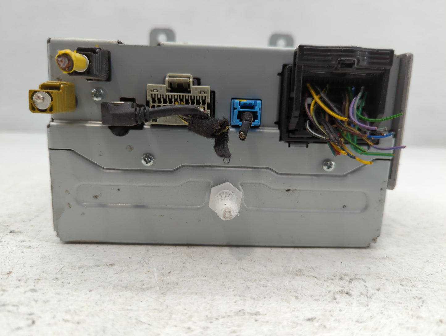 2013-2014 Buick Encore Radio AM FM Cd Player Receiver Replacement P/N:95351307 Fits Fits 2013 2014 OEM Used Auto Parts - Oem