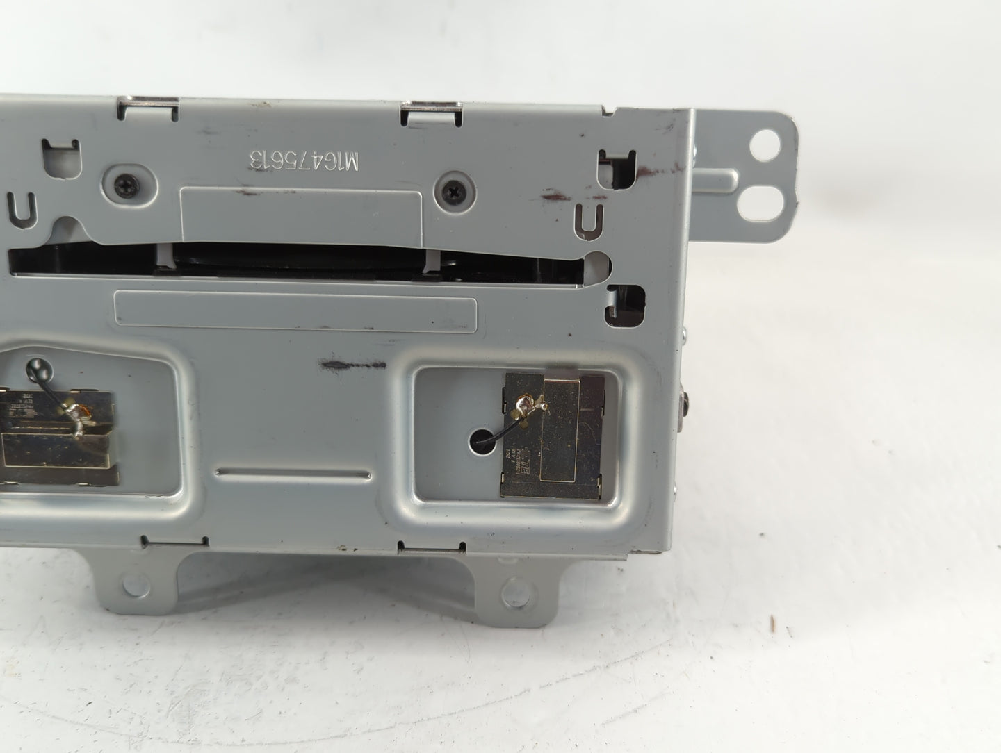 2013-2014 Buick Encore Radio AM FM Cd Player Receiver Replacement P/N:95298147 Fits Fits 2013 2014 OEM Used Auto Parts - Oem