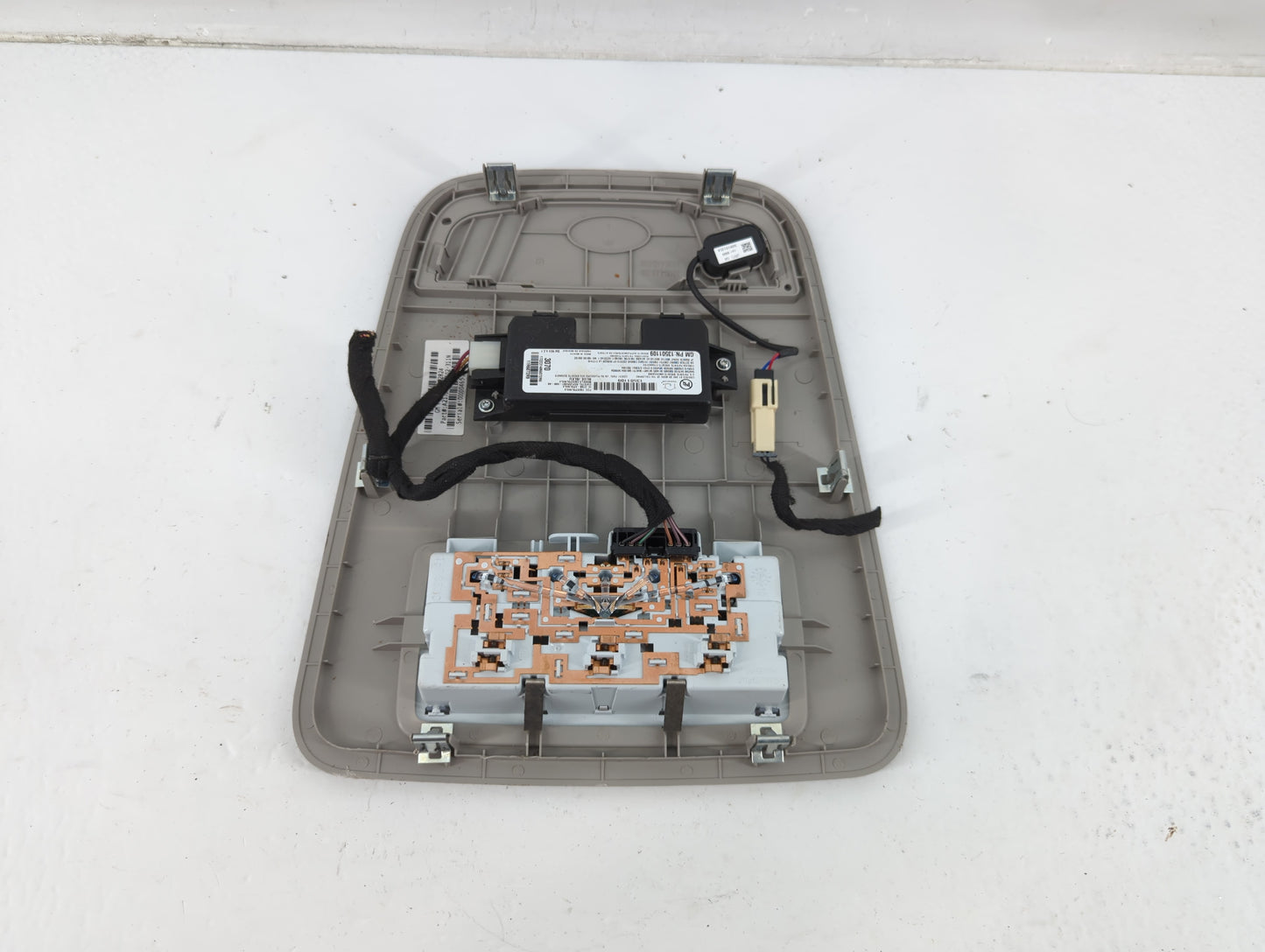 2013 Buick Lacross Overhead Roof Console - Oemusedautoparts1.com