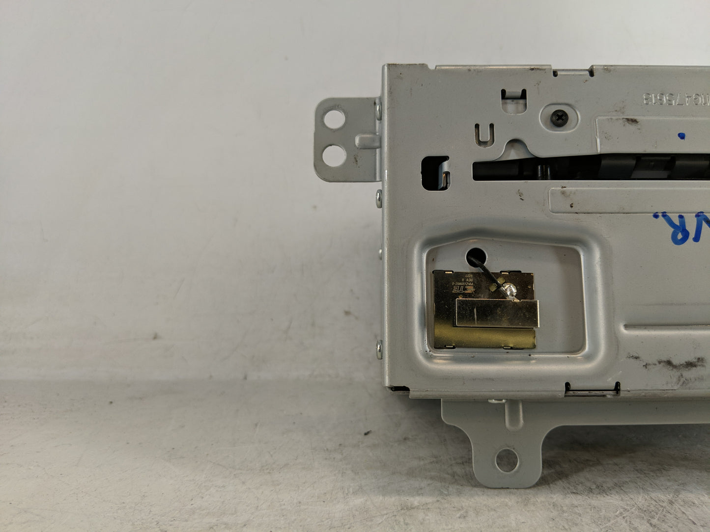 2013 Buick Lacrosse Radio AM FM Cd Player Receiver Replacement P/N:22965237 23135481 Fits OEM Used Auto Parts - Oemusedautop