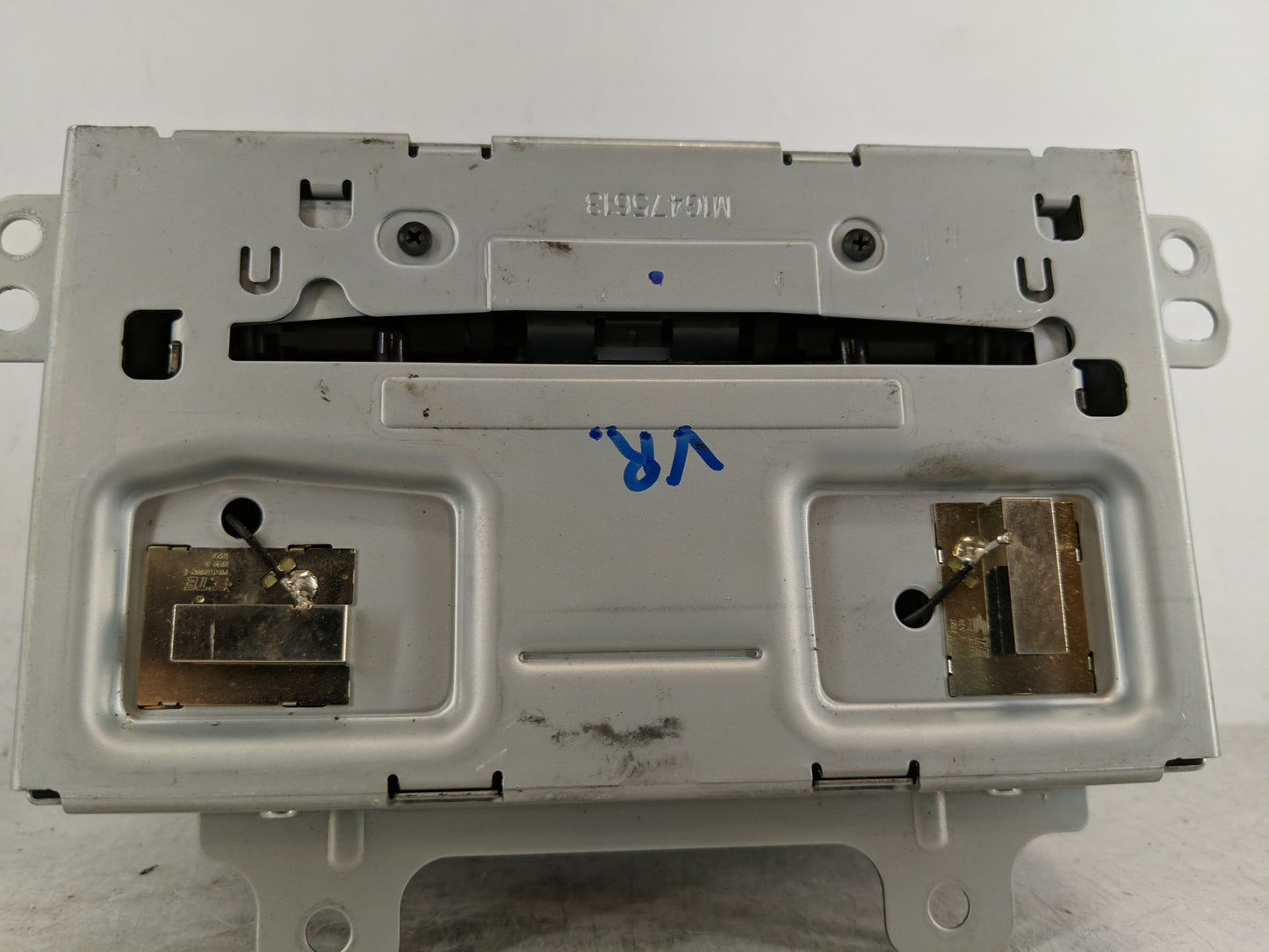 2013 Buick Lacrosse Radio AM FM Cd Player Receiver Replacement P/N:22965237 23135481 Fits OEM Used Auto Parts - Oemusedautop