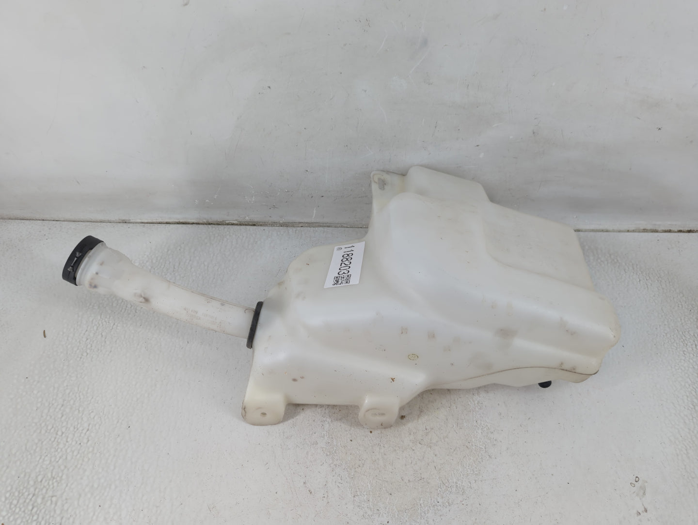 2010-2016 Buick Lacrosse Windshield Washer Fluid Reservoir Bottle Oem - Oemusedautoparts1.com