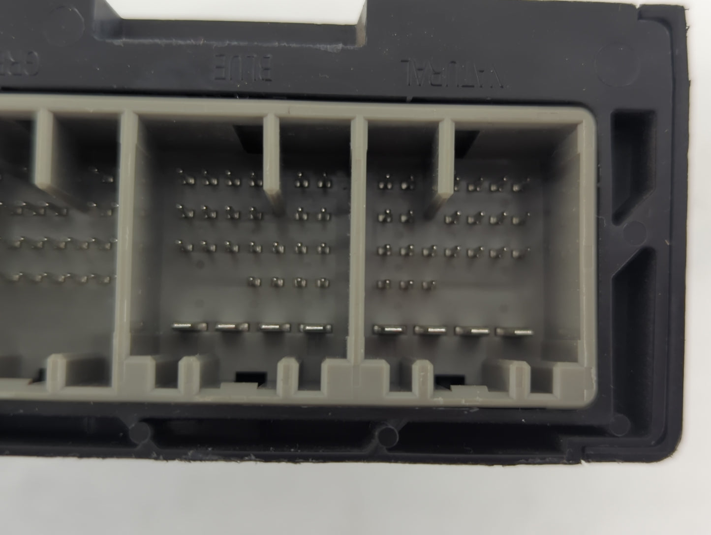 2012-2013 Buick Lacrosse Body Control Module Bcm Inner Cabin Fuse Box - Oemusedautoparts1.com