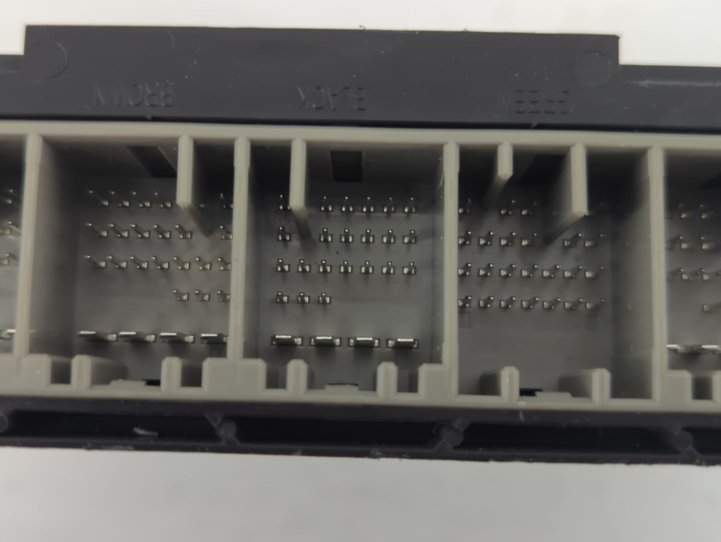 2012-2013 Buick Lacrosse Body Control Module Bcm Inner Cabin Fuse Box - Oemusedautoparts1.com