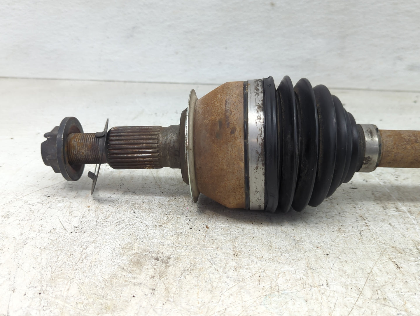 2010-2016 Buick Lacrosse Axle Shaft Front Driver Cv C/v 1428491 - Oemusedautoparts1.com