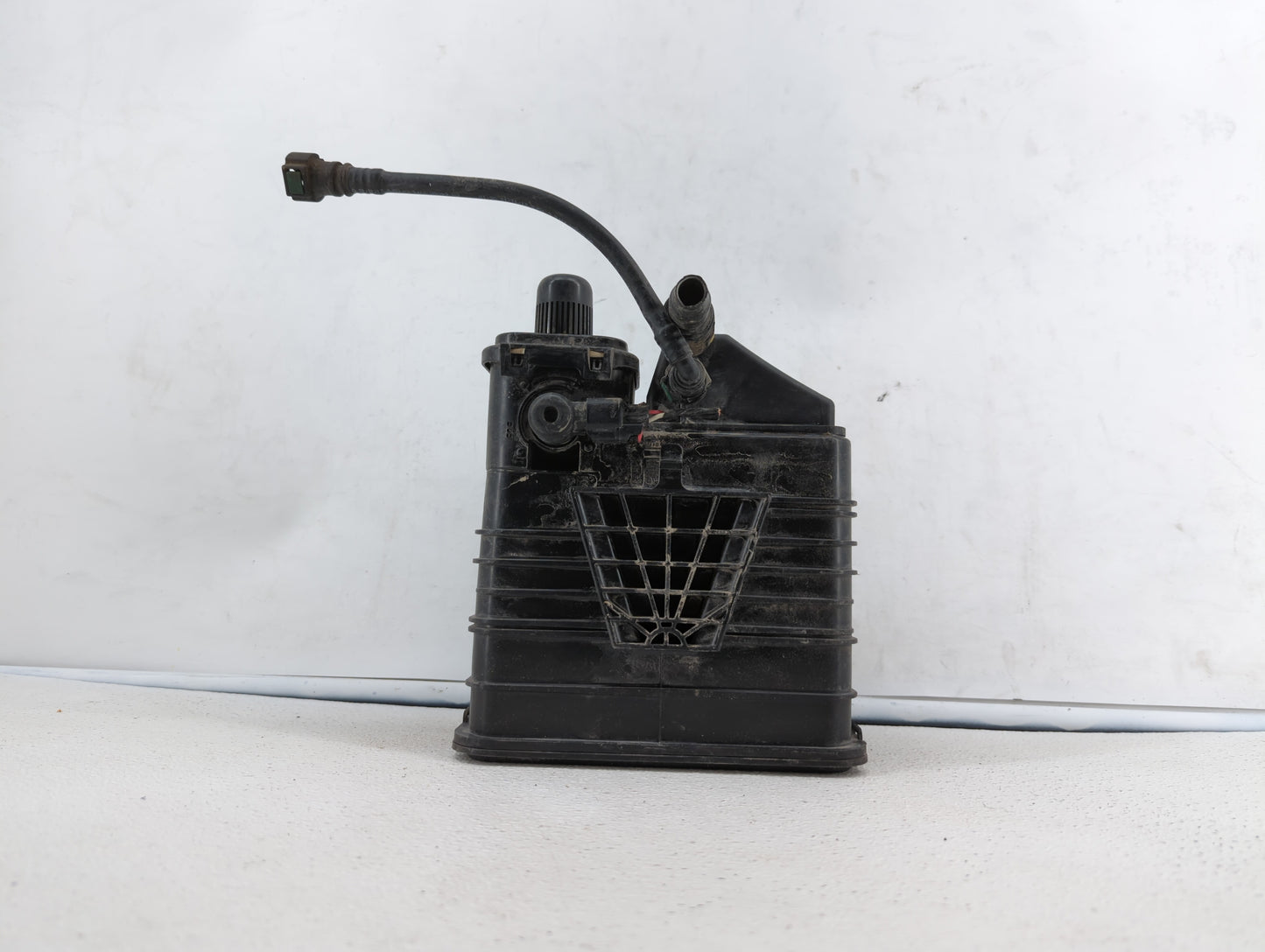 2013 Buick Lacrosse Fuel Vapor Charcoal Canister - Oemusedautoparts1.com
