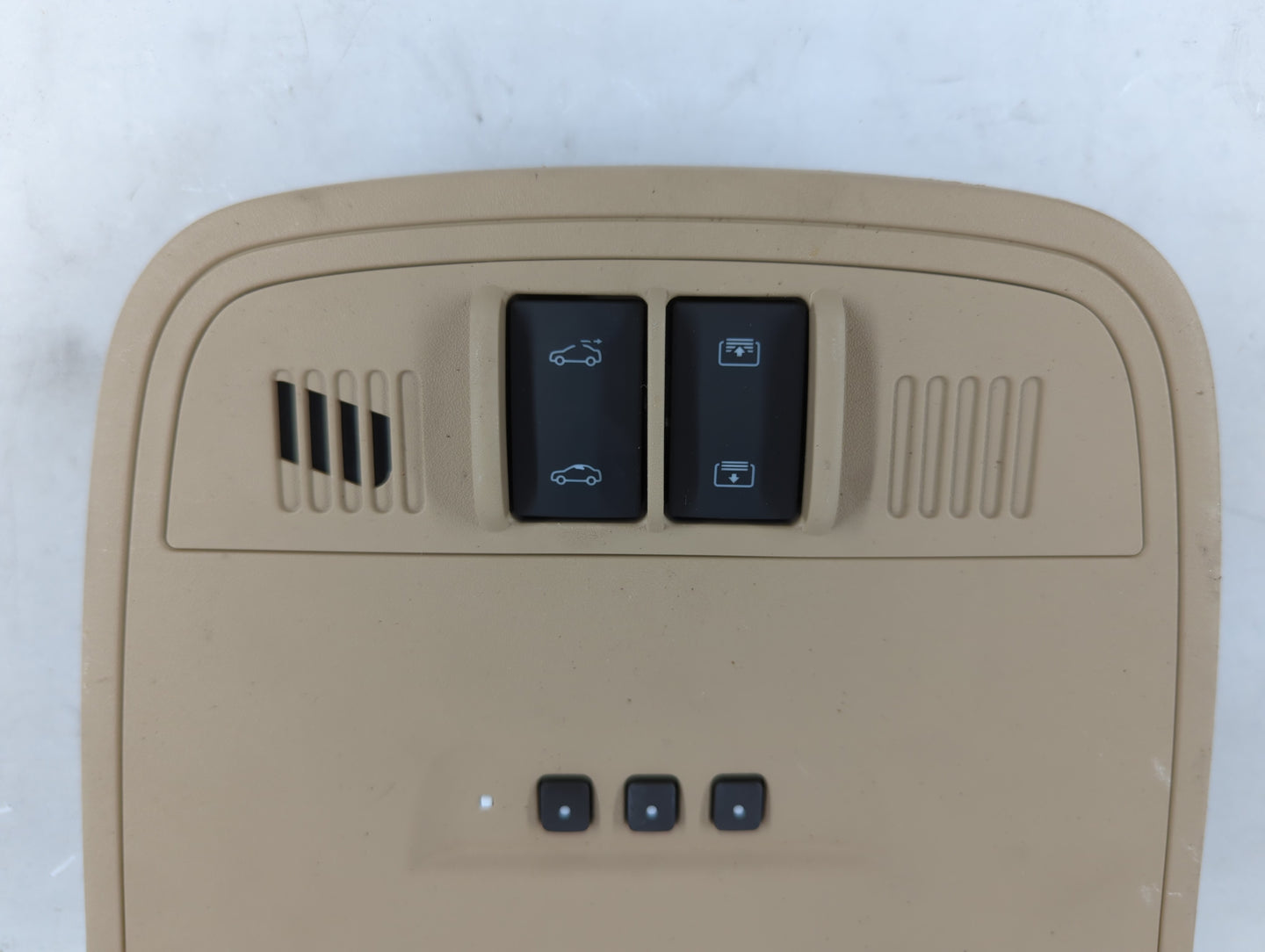 2013 Buick Lacrosse Overhead Roof Console - Oemusedautoparts1.com