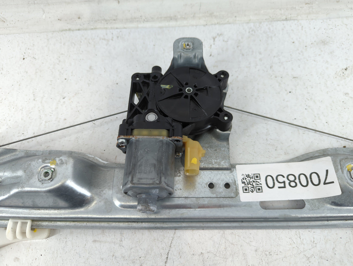 2013-2016 Buick Lacrosse Driver Left Rear Window Regulator 700850 - Oemusedautoparts1.com