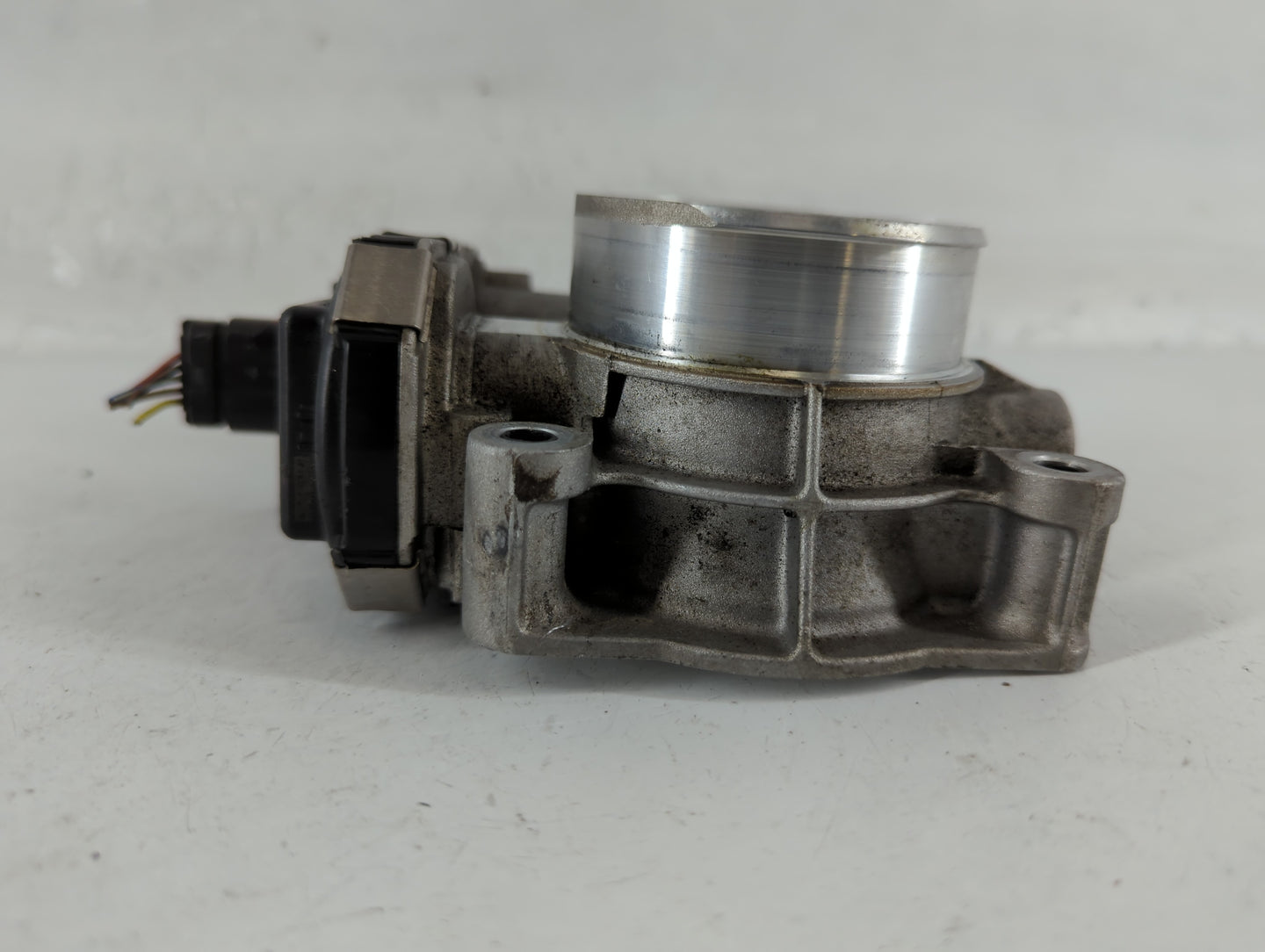 2012-2015 Buick Lacrosse Throttle Body P/N:12632101CA Fits Fits 2012 2013 2014 2015 OEM Used Auto Parts - Oemusedautoparts1.