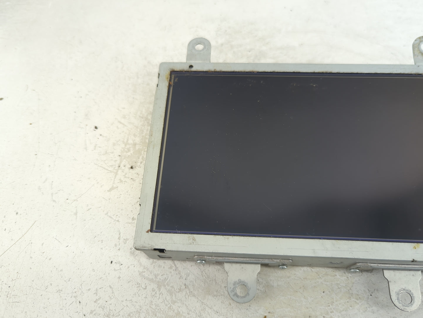 2010-2013 Buick Lacrosse Information Display Screen - Oemusedautoparts1.com