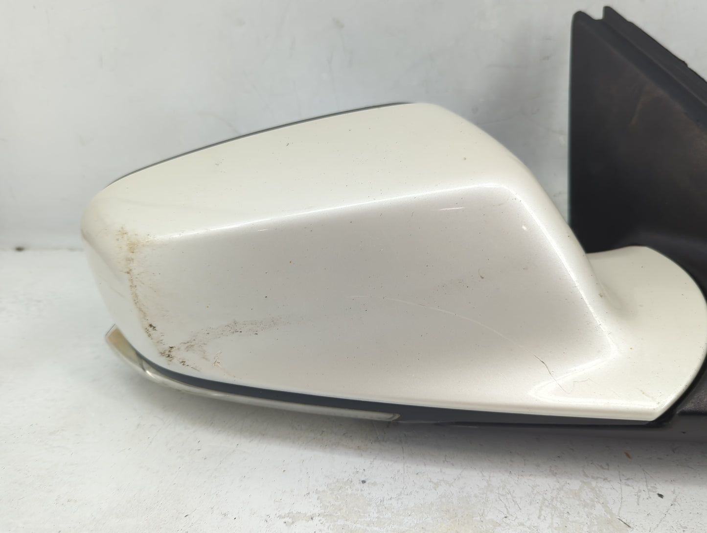 2013-2016 Buick Lacrosse Passenger Side View Mirror - Right Door Mirror OEM Used - Oemusedautoparts1.com