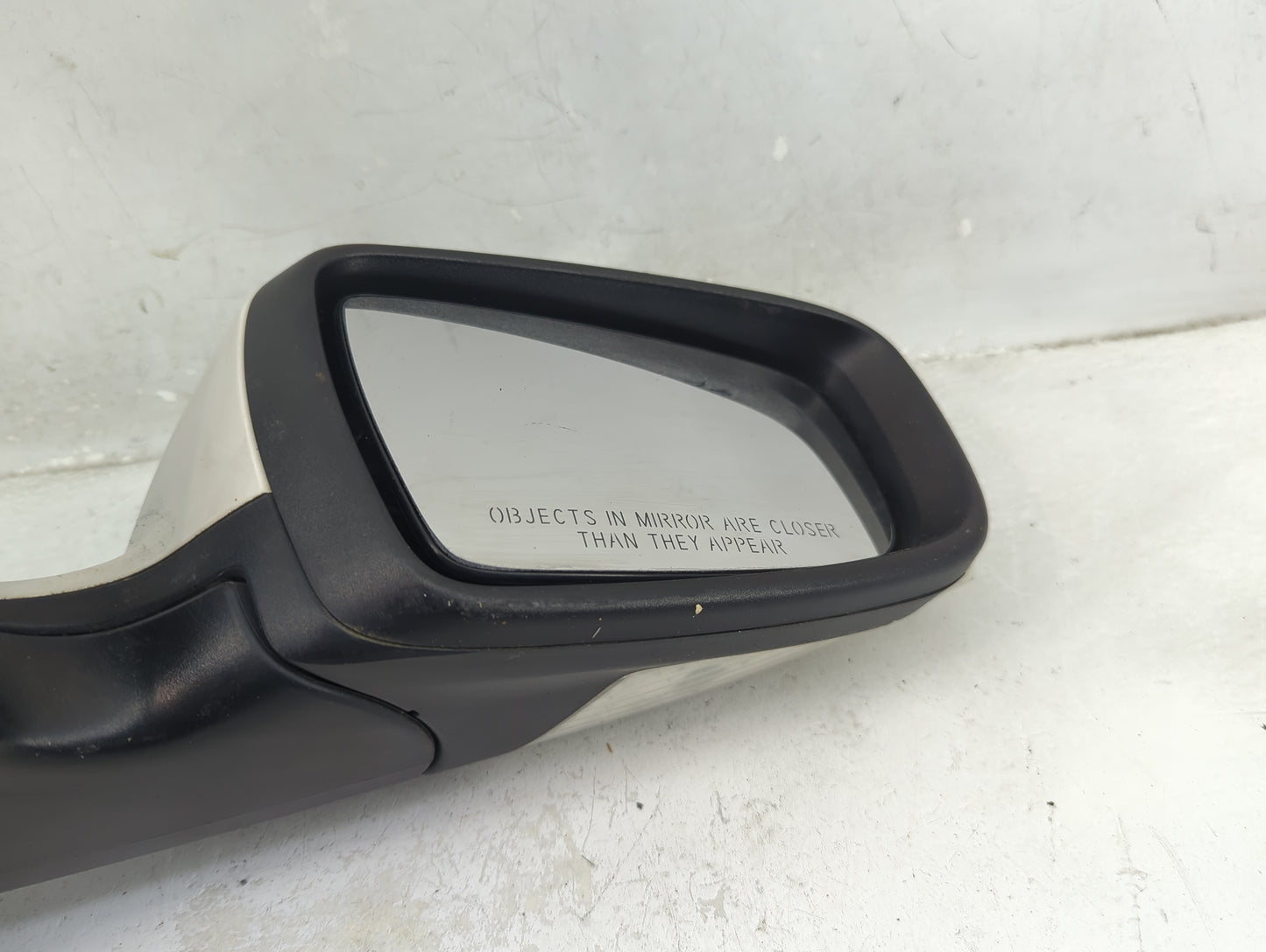 2013-2016 Buick Lacrosse Passenger Side View Mirror - Right Door Mirror OEM Used - Oemusedautoparts1.com