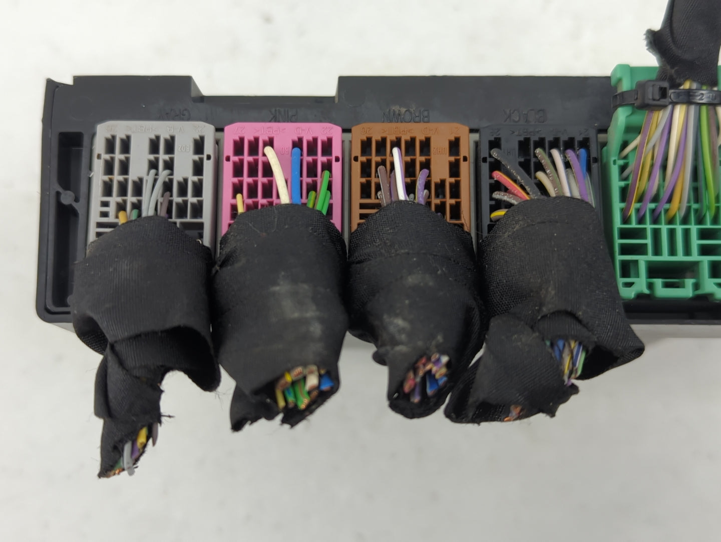 2012-2013 Buick Lacrosse Body Control Module Bcm Inner Cabin Fuse Box - Oemusedautoparts1.com