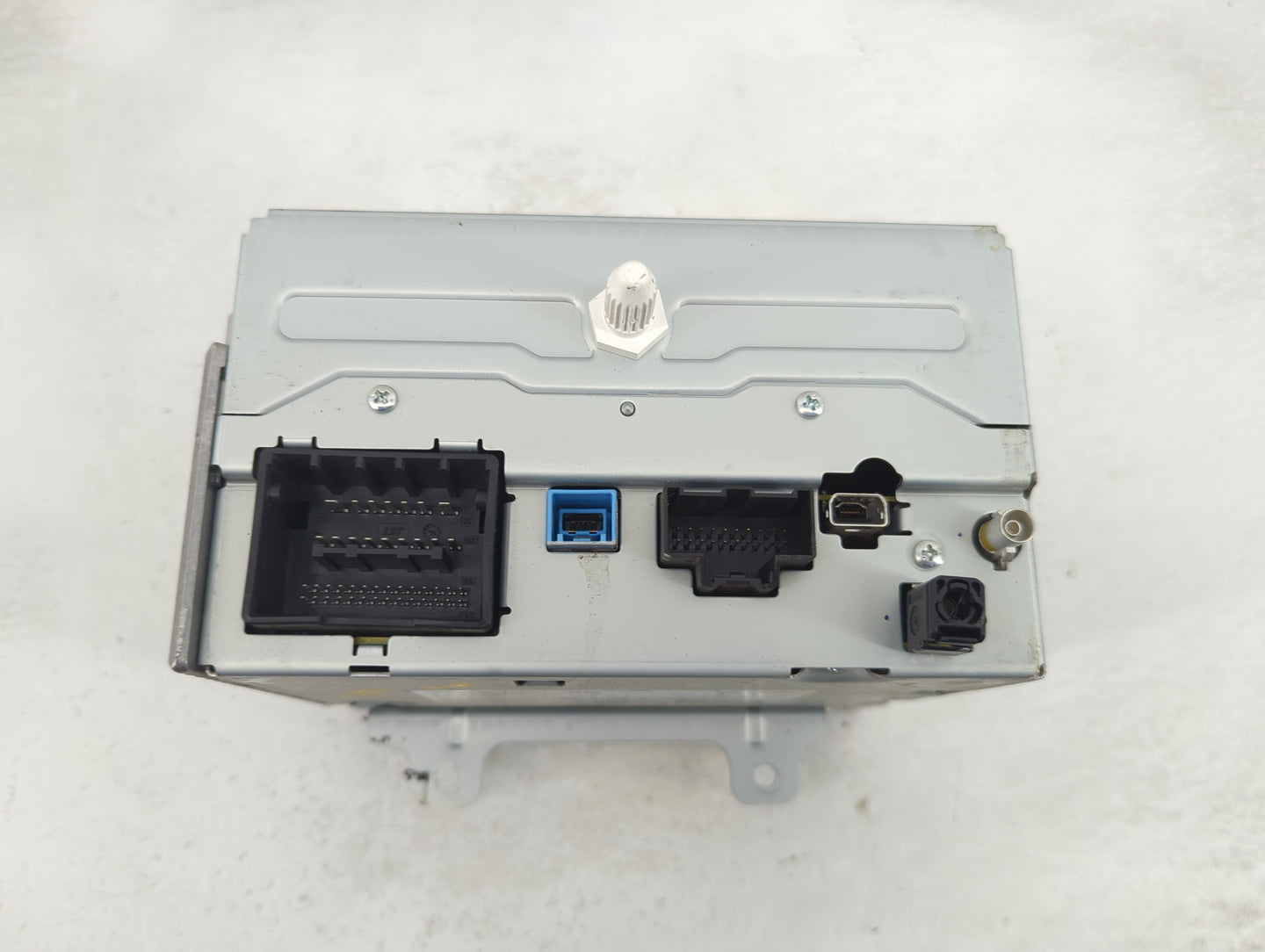 2013 Buick Lacrosse Radio AM FM Cd Player Receiver Replacement Fits OEM Used Auto Parts - Oemusedautoparts1.com