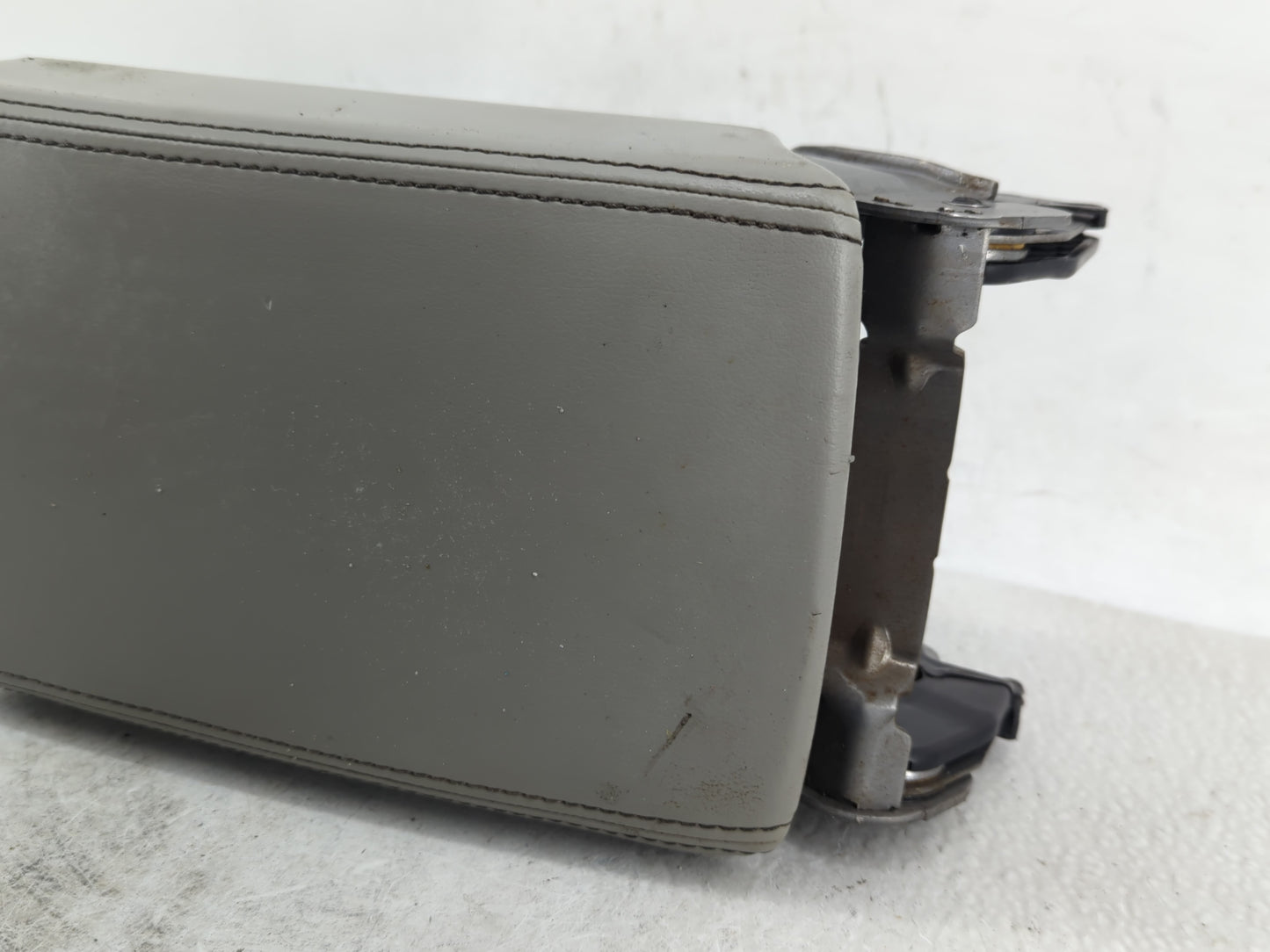 2012-2013 Buick Lacrosse Center Console Armrest Cover Lid Fits Fits 2012 2013 OEM Used Auto Parts - Oemusedautoparts1.com