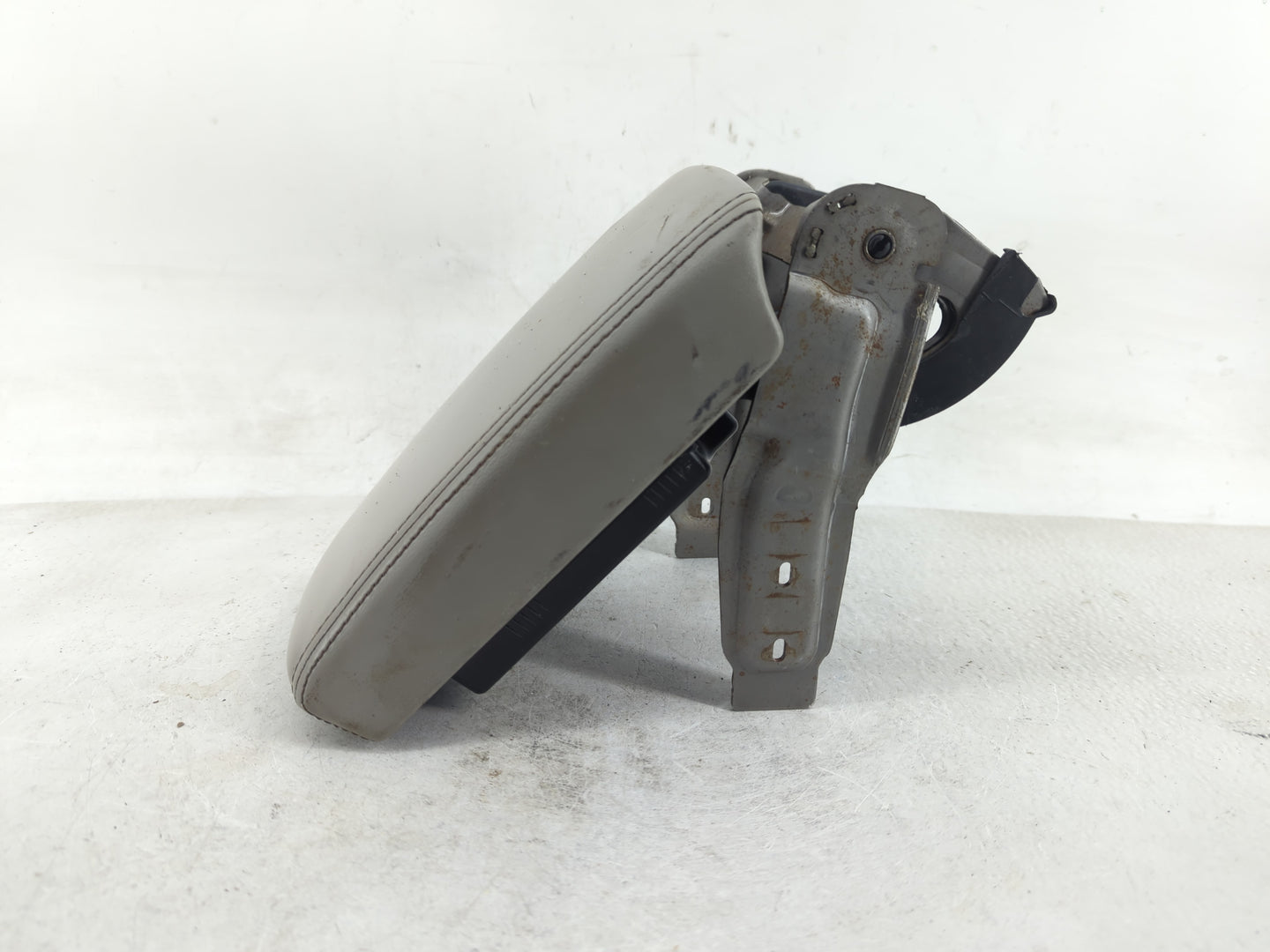 2012-2013 Buick Lacrosse Center Console Armrest Cover Lid Fits Fits 2012 2013 OEM Used Auto Parts - Oemusedautoparts1.com