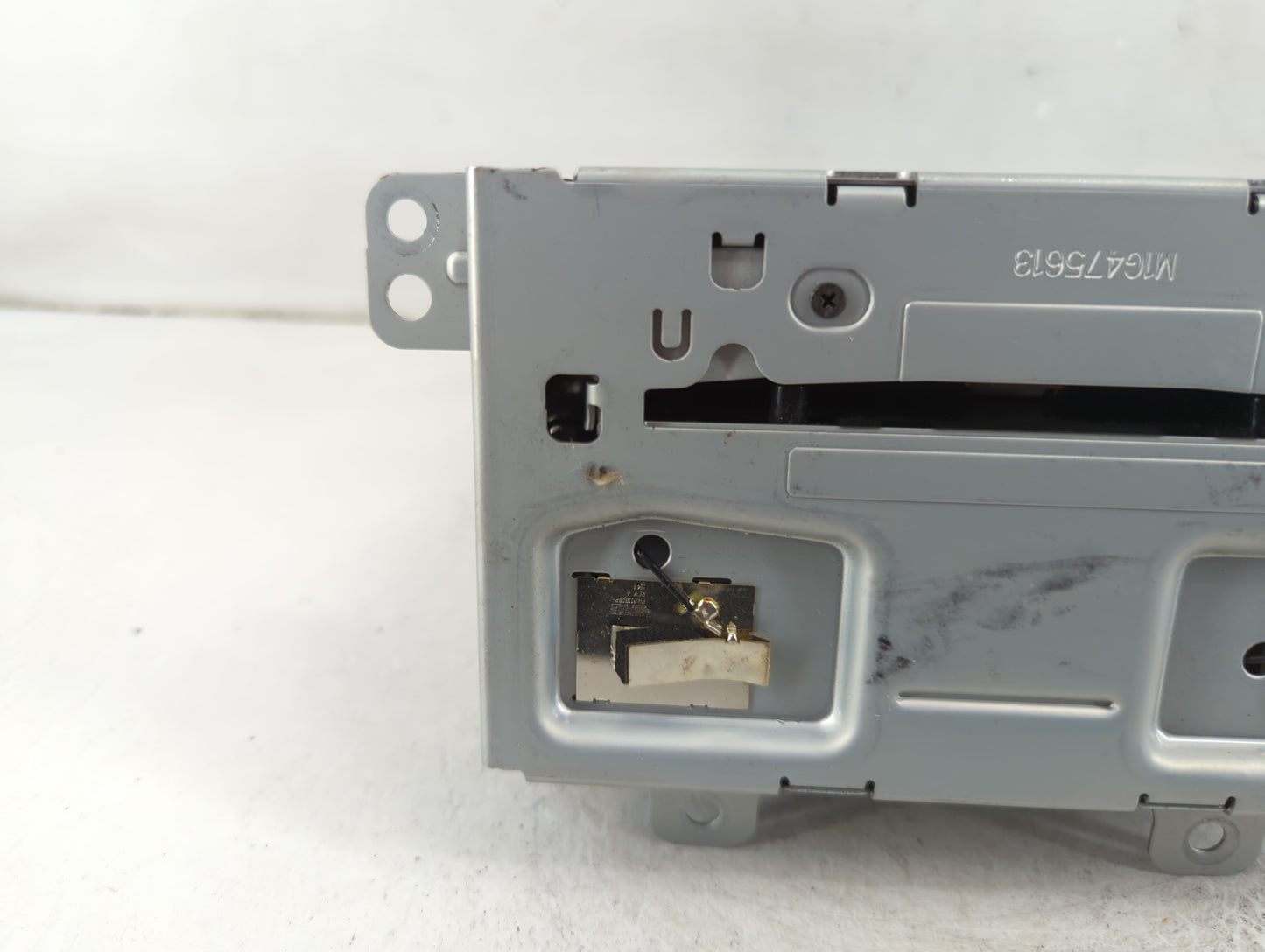 2013 Buick Regal Radio AM FM Cd Player Receiver Replacement P/N:22992934 Fits OEM Used Auto Parts - Oemusedautoparts1.com