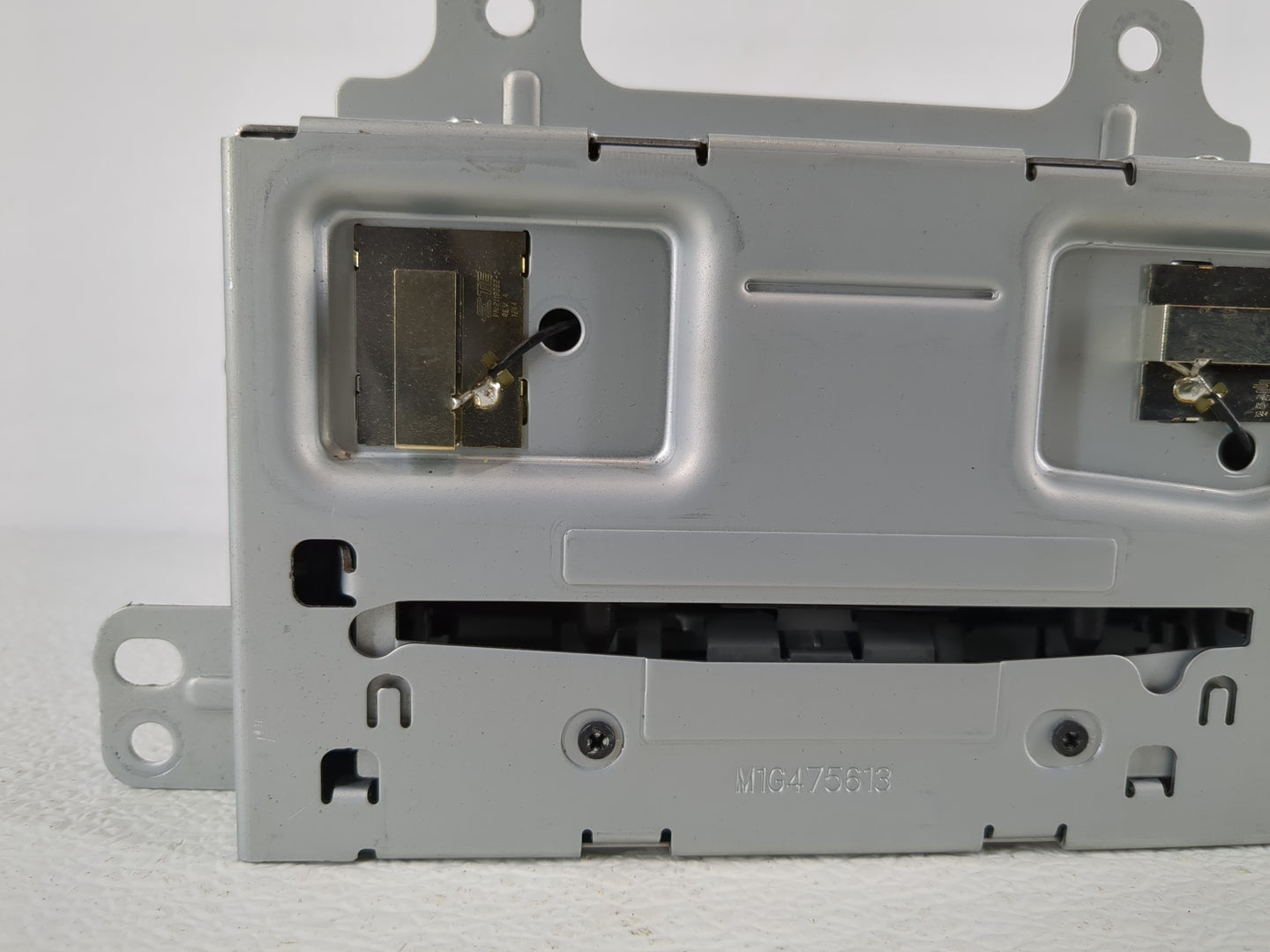 2013 Buick Regal Radio AM FM Cd Player Receiver Replacement P/N:22979837 Fits OEM Used Auto Parts - Oemusedautoparts1.com