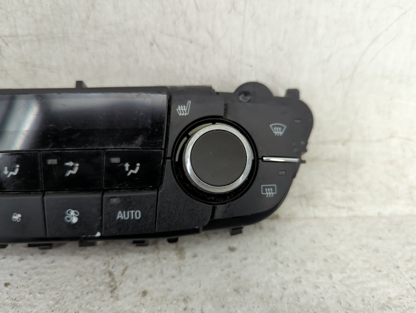 2011-2013 Buick Regal Climate Control Module Temperature AC/Heater Replacement P/N:13297381 Fits Fits 2011 2012 2013 OEM Use