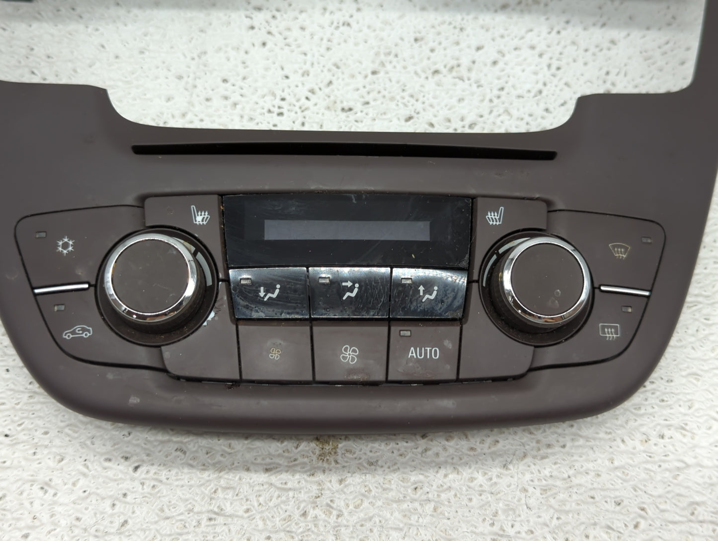 2011-2013 Buick Regal Climate Control Module Temperature AC/Heater Replacement P/N:13297382 Fits Fits 2011 2012 2013 OEM Use