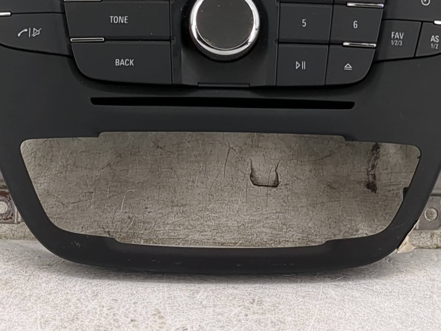 2012-2013 Buick Regal Radio Control Panel 1475143 - Oemusedautoparts1.com