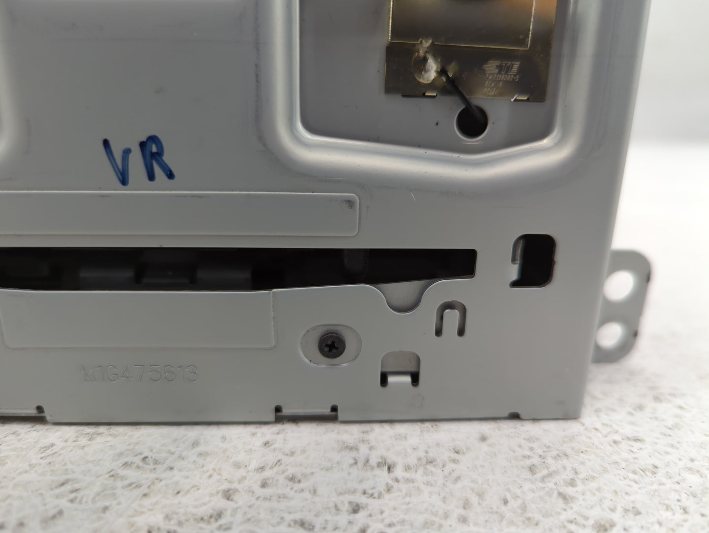 2013-2013 Buick Regal Am Fm Cd Player Radio Receiver - Oemusedautoparts1.com