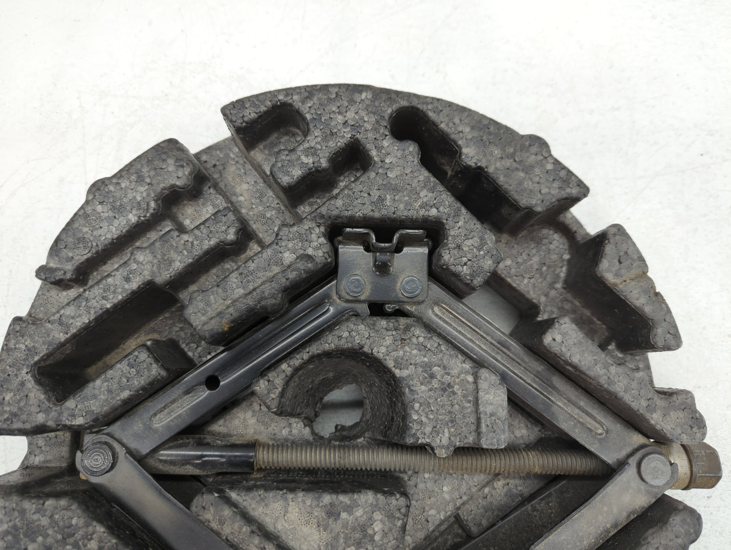 2013 Buick Regal Spare Scissor Car Jack - Oemusedautoparts1.com