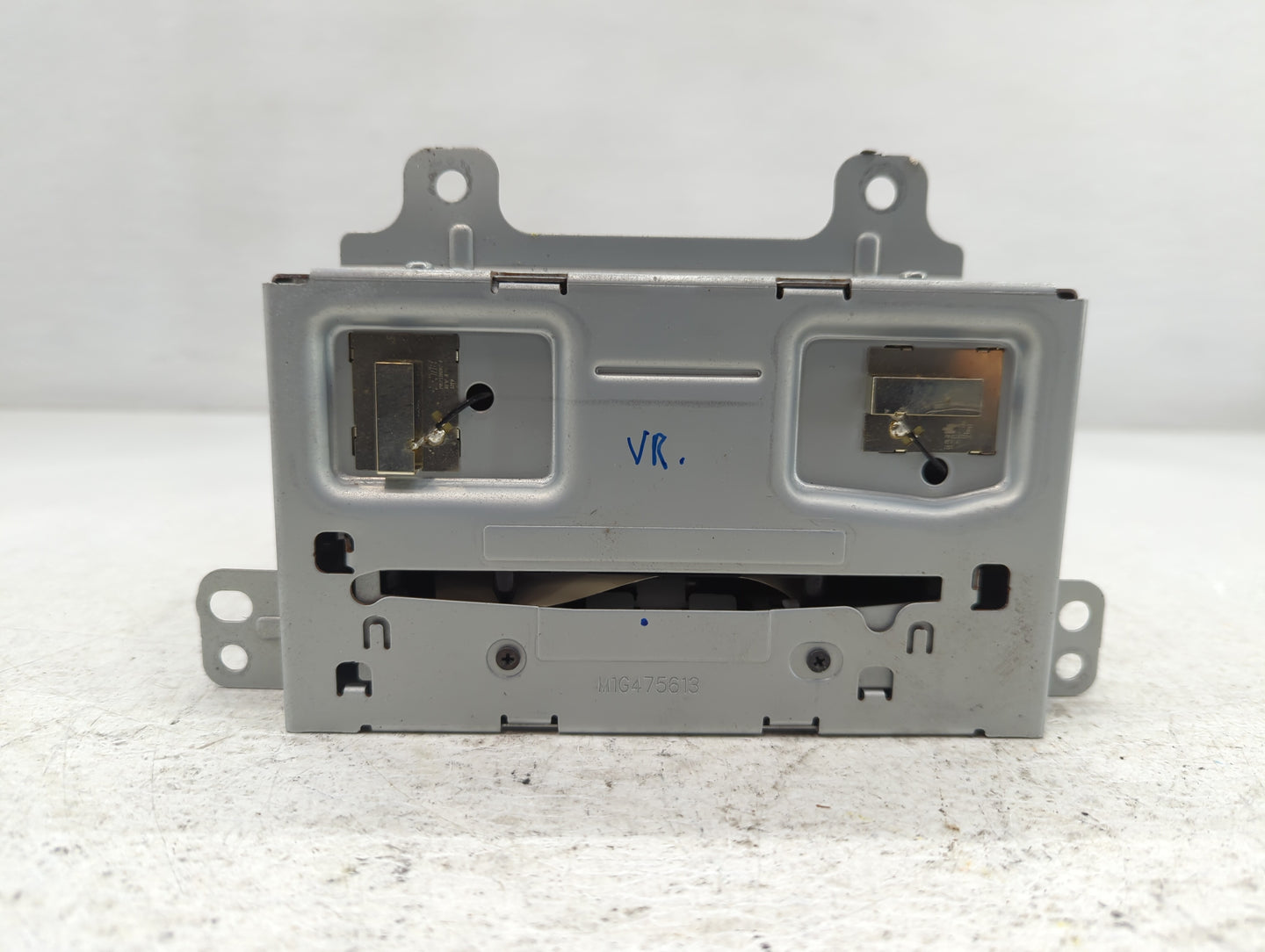2013 Buick Regal Radio AM FM Cd Player Receiver Replacement P/N:22965237 Fits OEM Used Auto Parts - Oemusedautoparts1.com