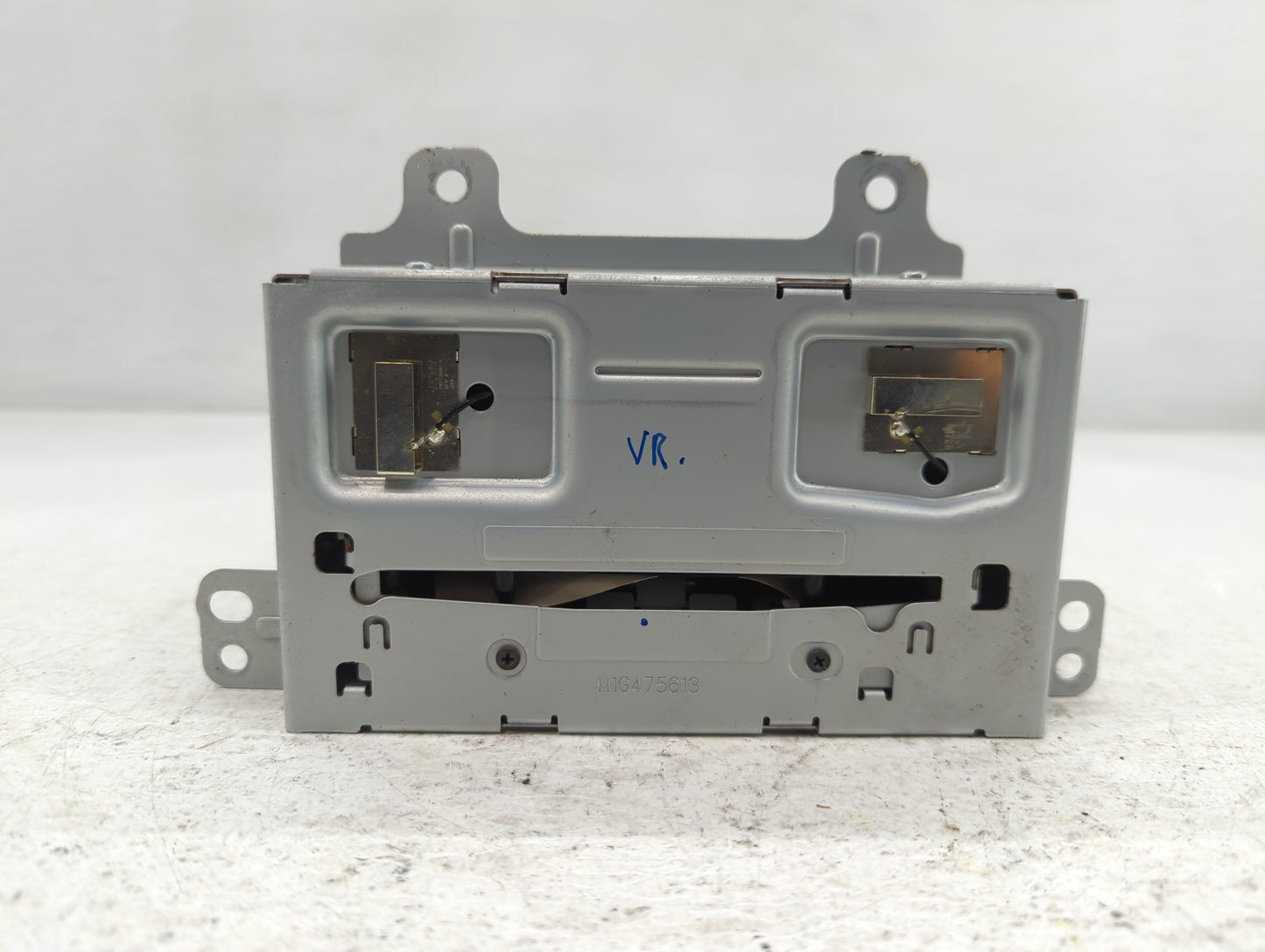 2013 Buick Regal Radio AM FM Cd Player Receiver Replacement P/N:22965237 Fits OEM Used Auto Parts - Oemusedautoparts1.com