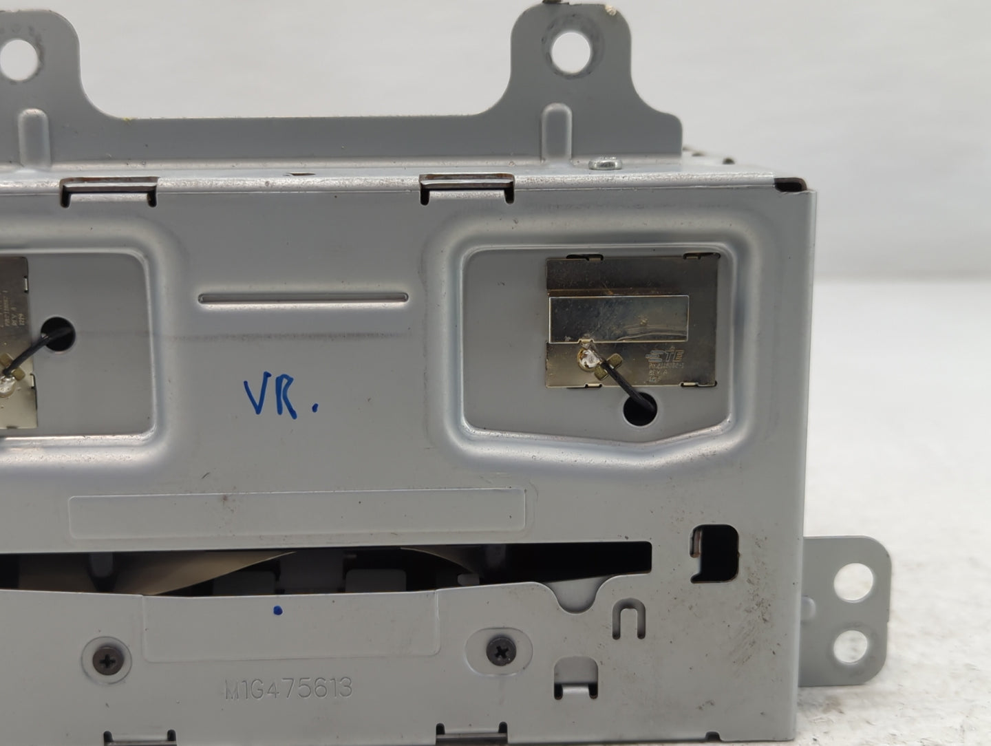 2013 Buick Regal Radio AM FM Cd Player Receiver Replacement P/N:22965237 Fits OEM Used Auto Parts - Oemusedautoparts1.com