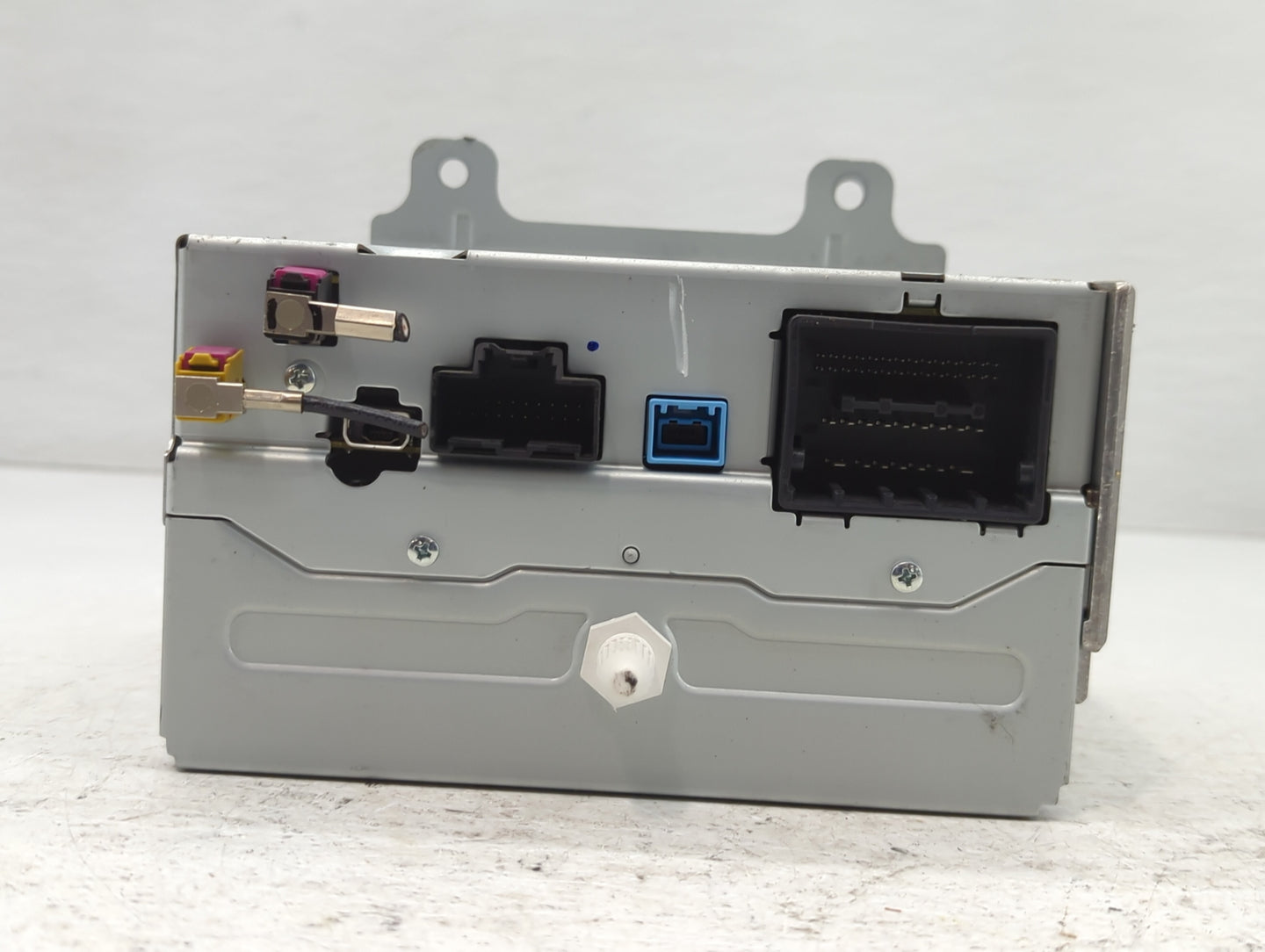 2013 Buick Regal Radio AM FM Cd Player Receiver Replacement P/N:22965237 Fits OEM Used Auto Parts - Oemusedautoparts1.com
