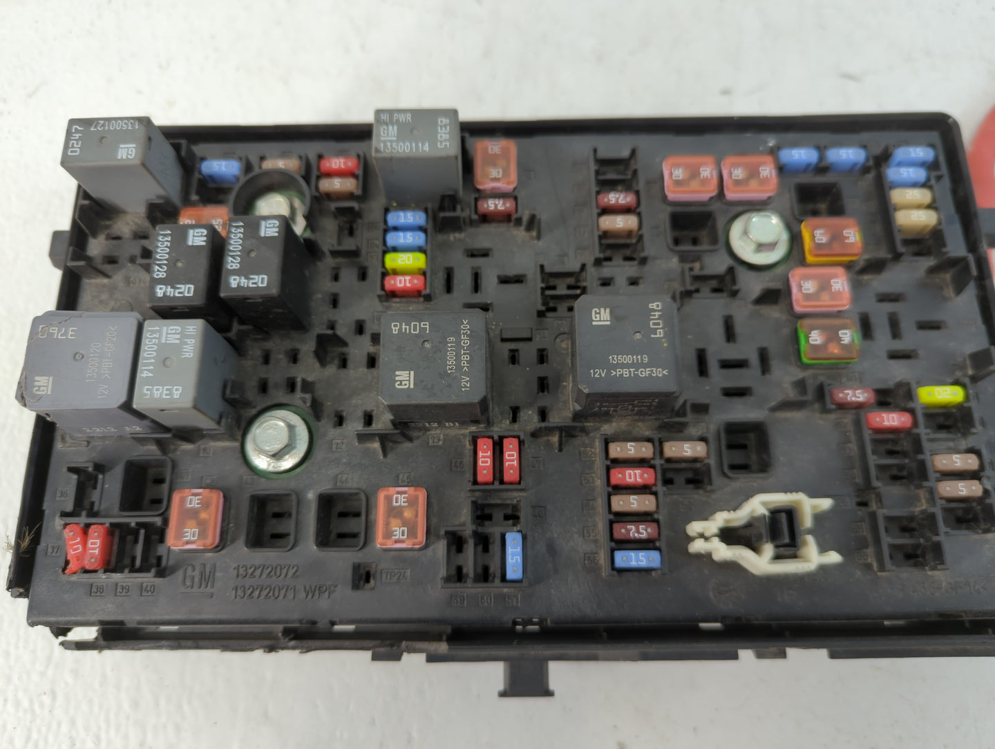 2013 Buick Regal Fusebox Fuse Box Panel Relay Module P/N:13272071 13272072 Fits OEM Used Auto Parts - Oemusedautoparts1.com
