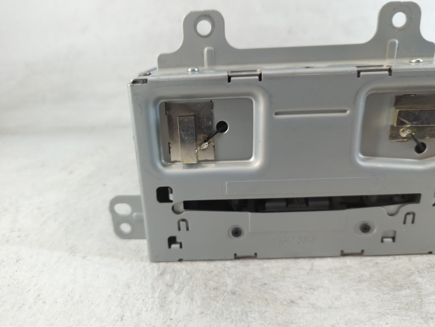 2012-2013 Buick Regal Radio AM FM Cd Player Receiver Replacement P/N:23135481 Fits Fits 2012 2013 OEM Used Auto Parts - Oemu