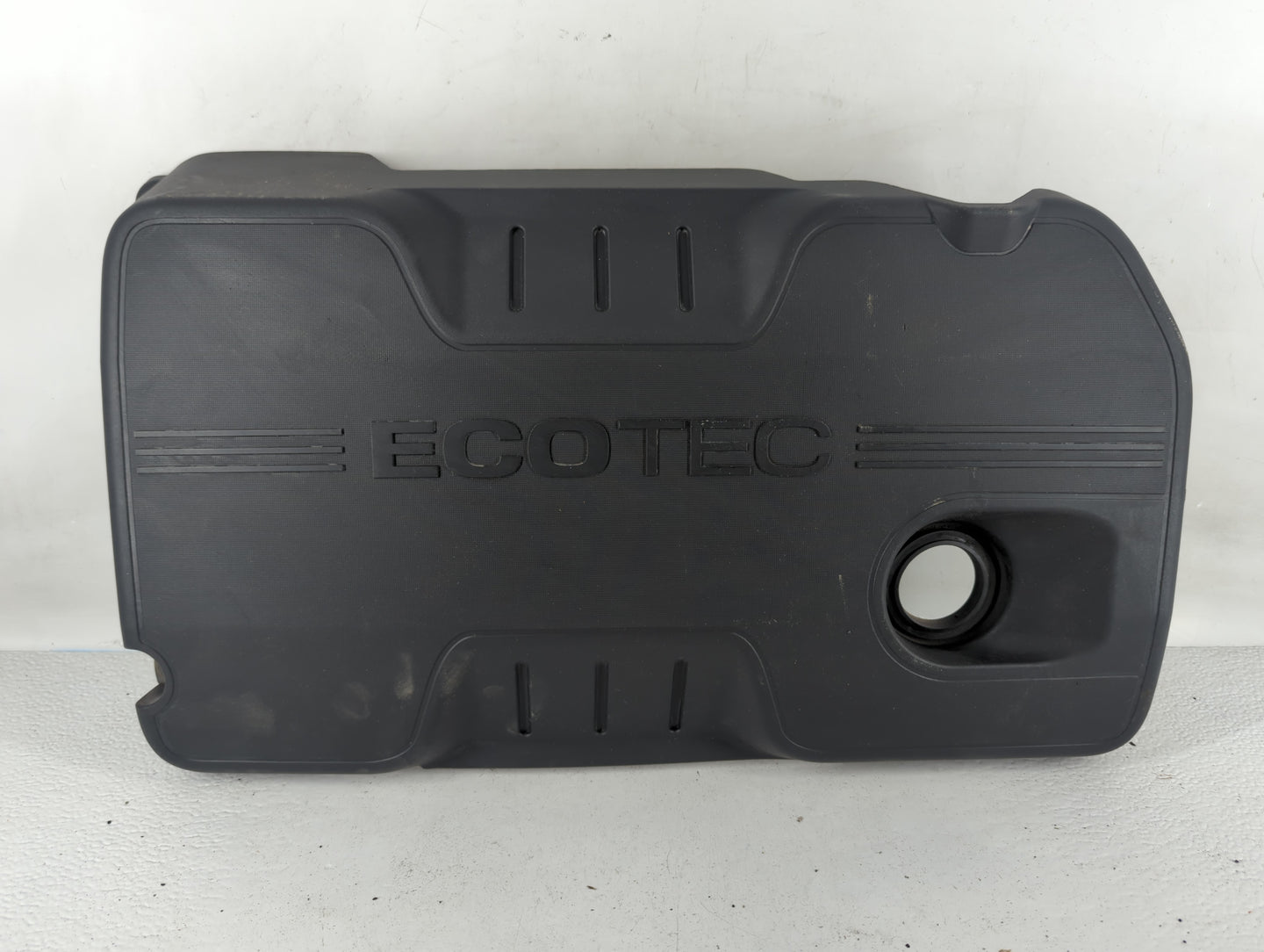 2013 Buick Regal Engine Cover - Oemusedautoparts1.com